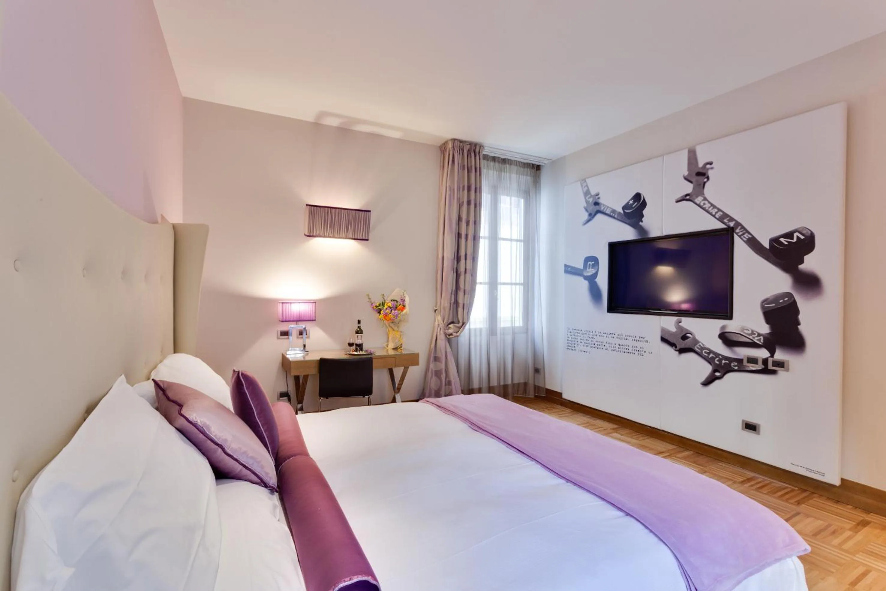 Photo of the whole room, Bed in Solo Experience Hotel