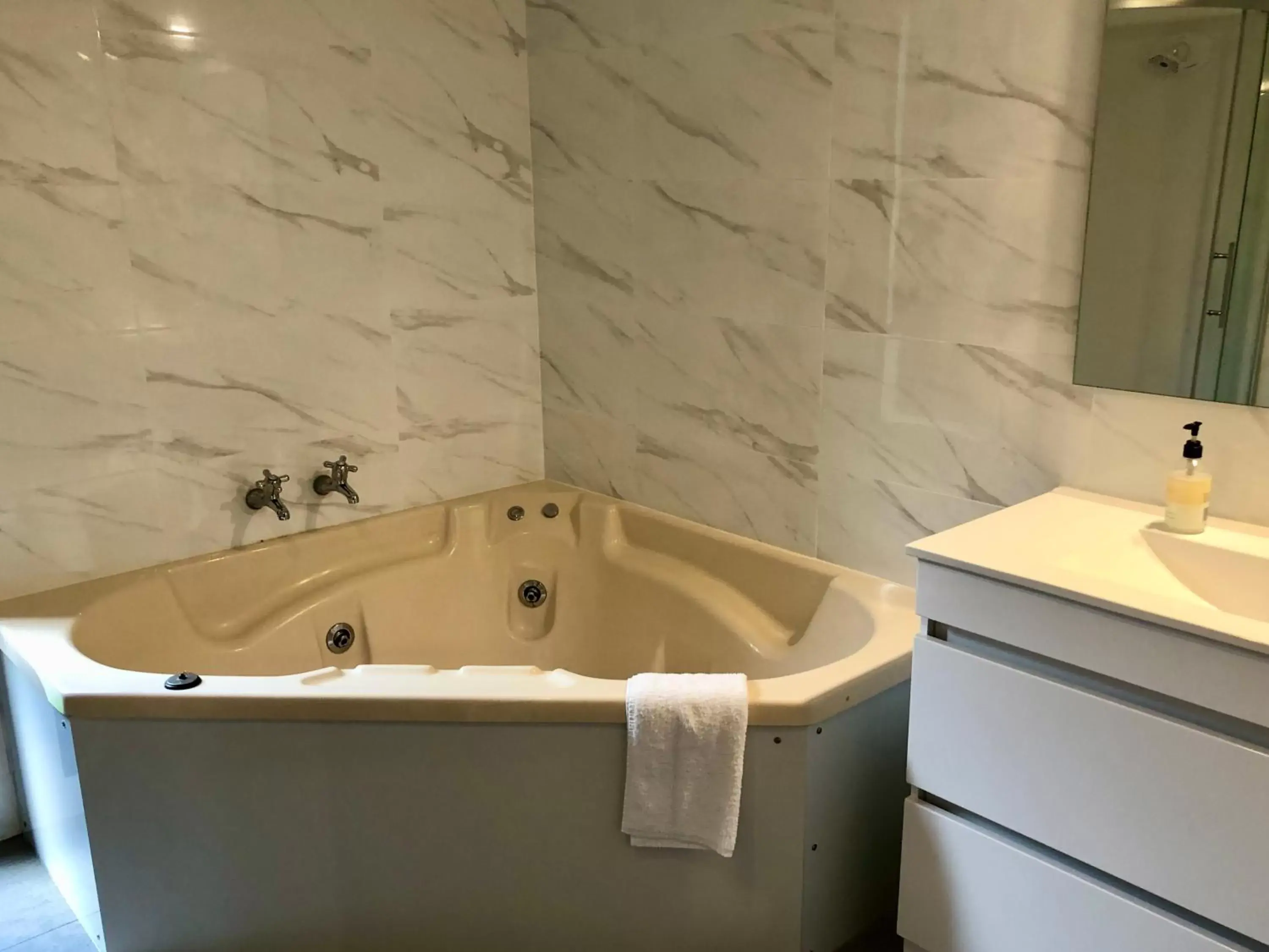 Bath, Bathroom in PURE Motel & Pure Guest House