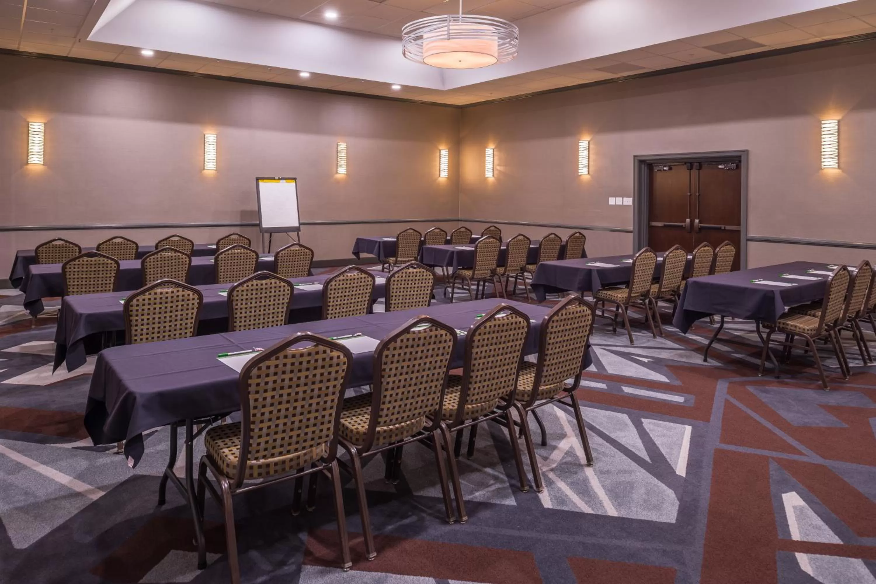 Meeting/conference room in Holiday Inn Auburn-Finger Lakes Region by IHG
