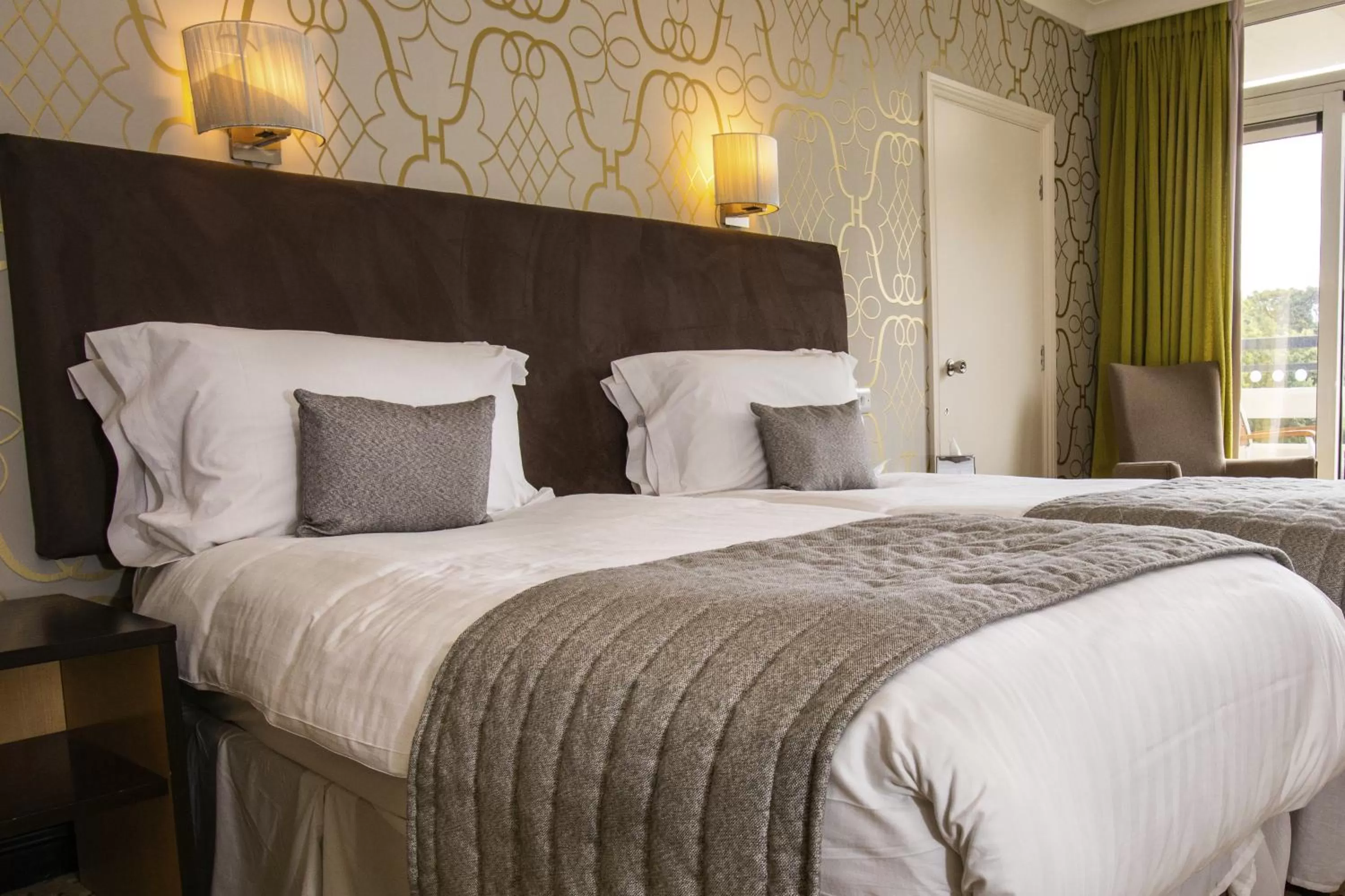 Bedroom, Bed in The Lincoln Hotel