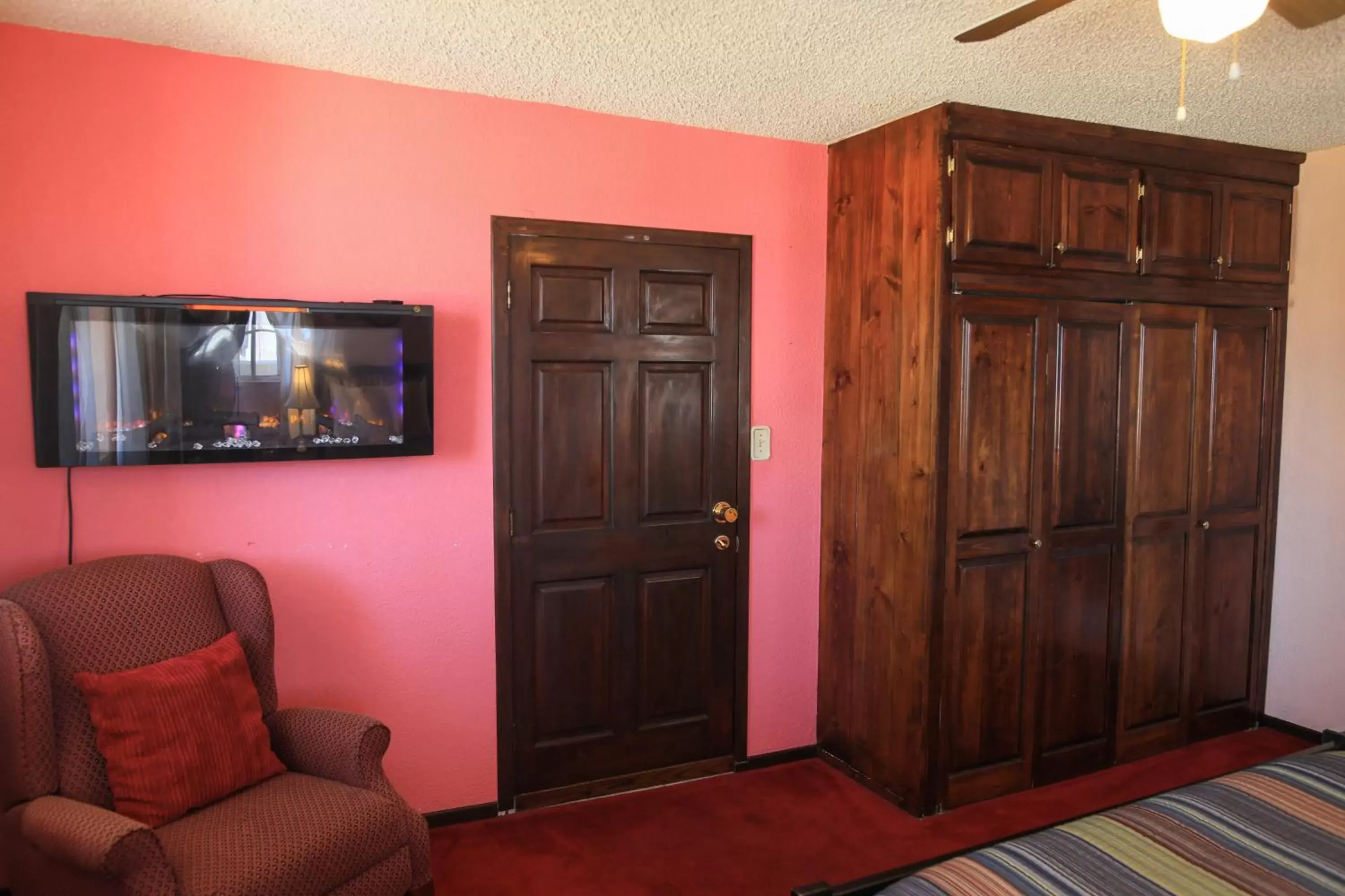 TV/Entertainment Center in Playa Hermosa Inn at the beach