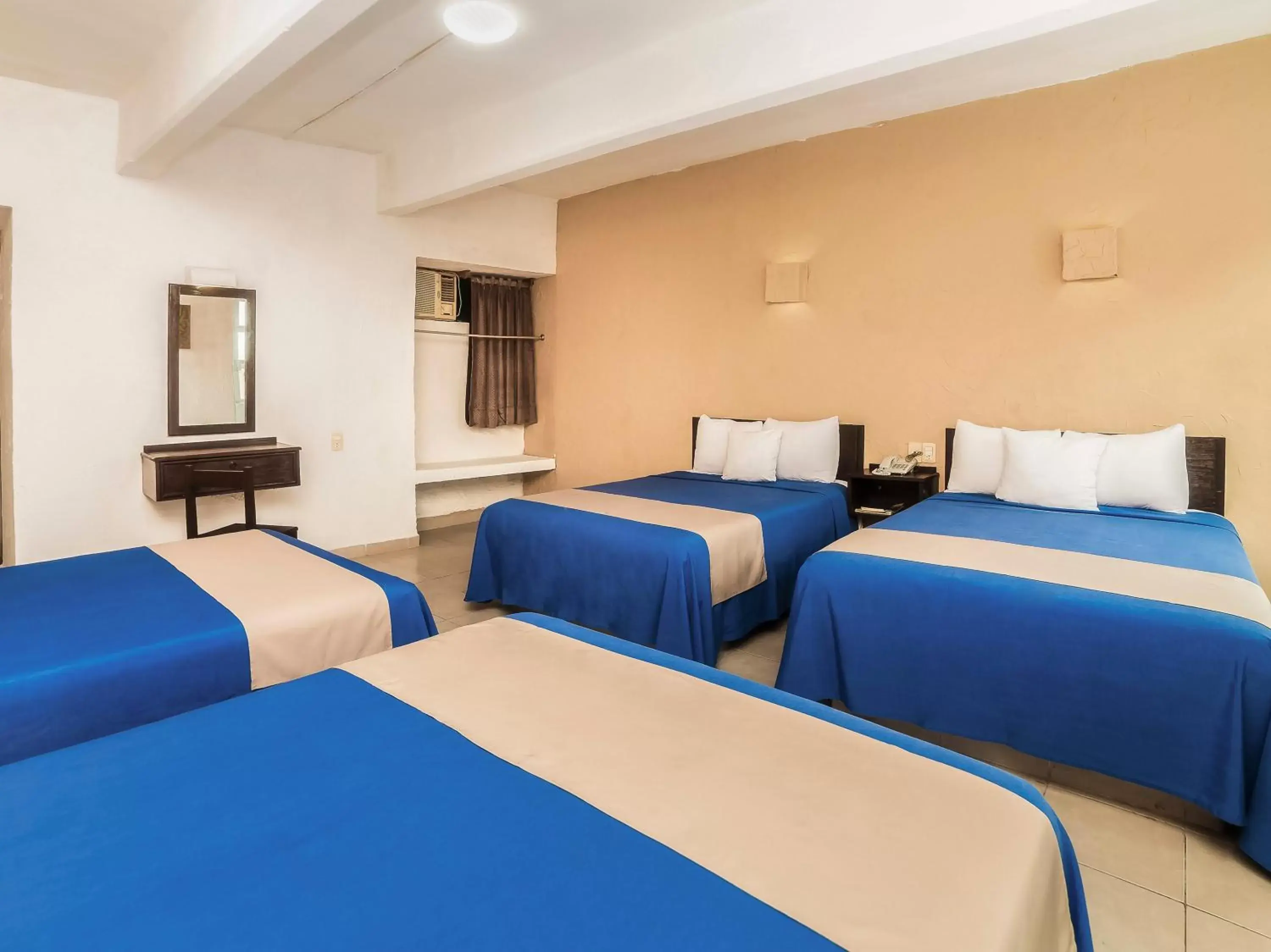 Bed in Hotel Trianon