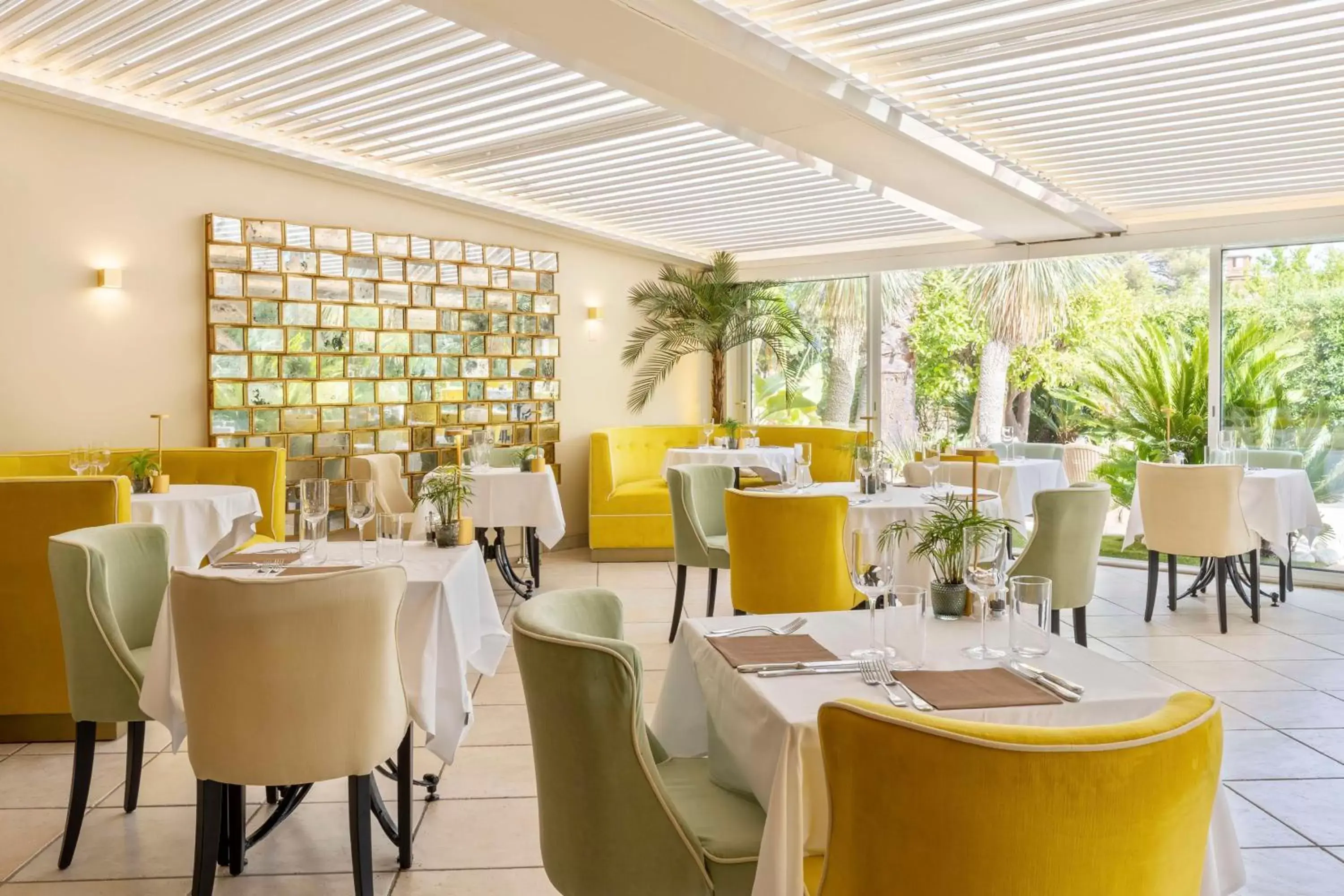 Restaurant/places to eat in Best Western Premier Montfleuri Restaurant/places to eat in Best Western Premier Montfleuri