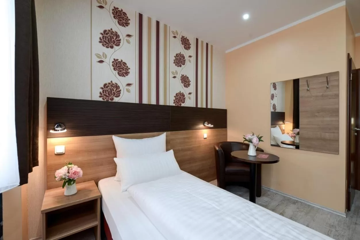 Bed in Hotel City Panorama