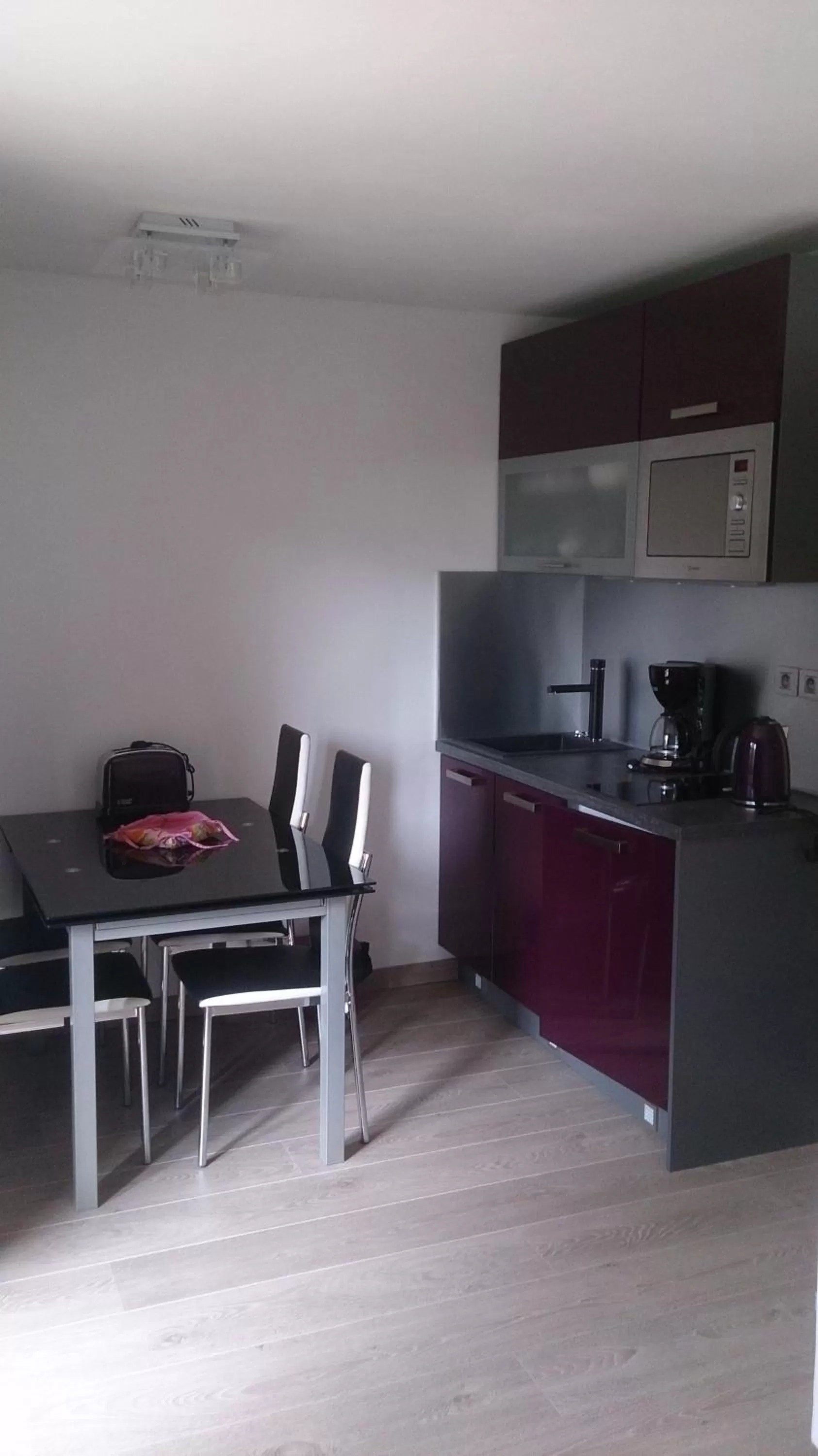 Kitchen or kitchenette in Hôtel Rent