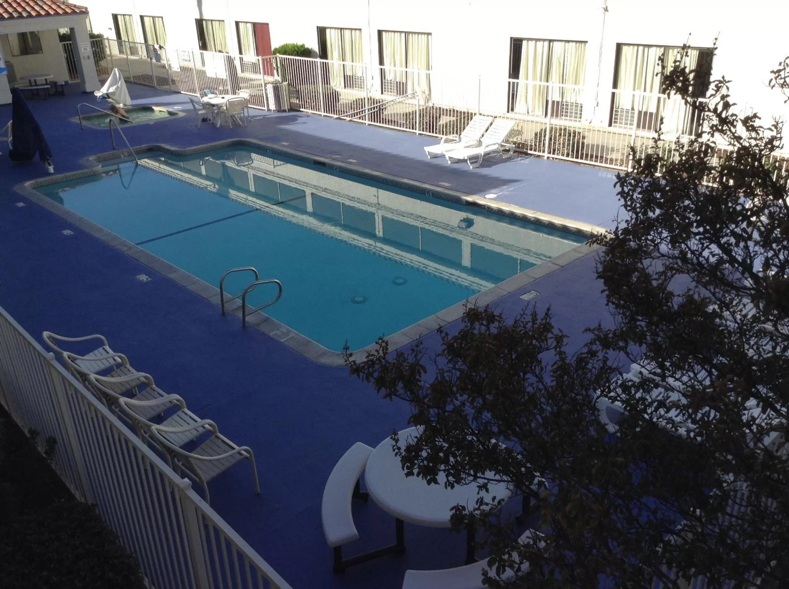 Swimming pool in Motel 6 Hemet