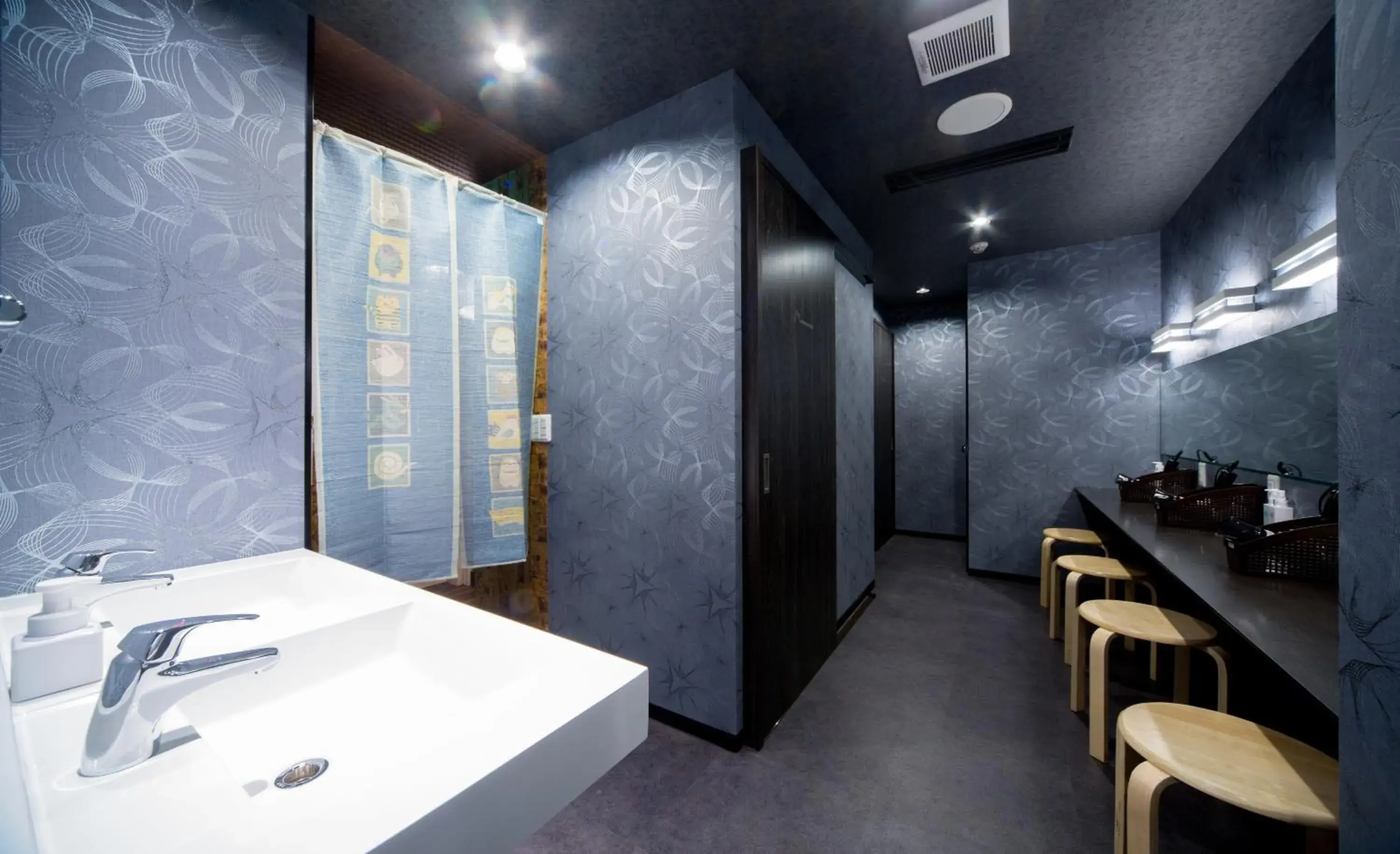Spa and wellness centre/facilities, Bathroom in Guesthouse Wasabi Nagoya Ekimae