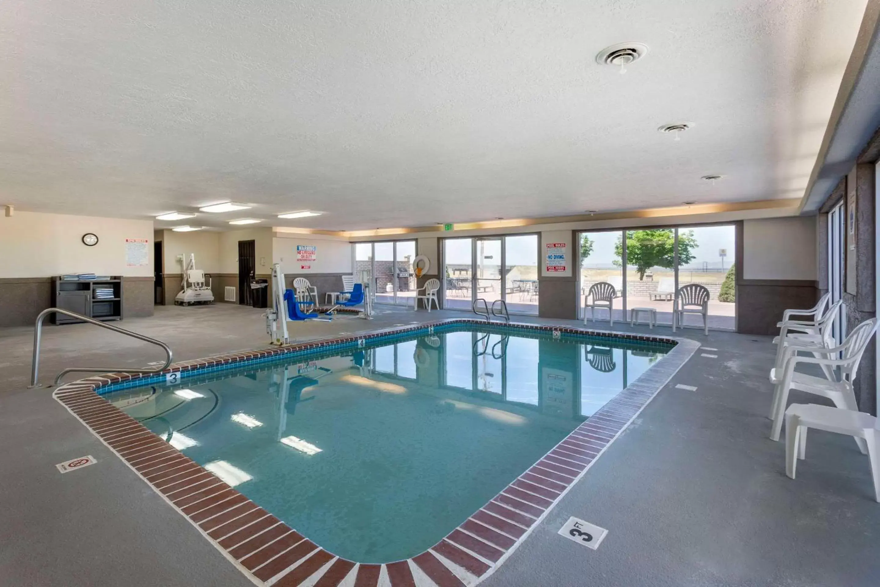Swimming Pool in Quality Inn & Suites Fillmore I-15