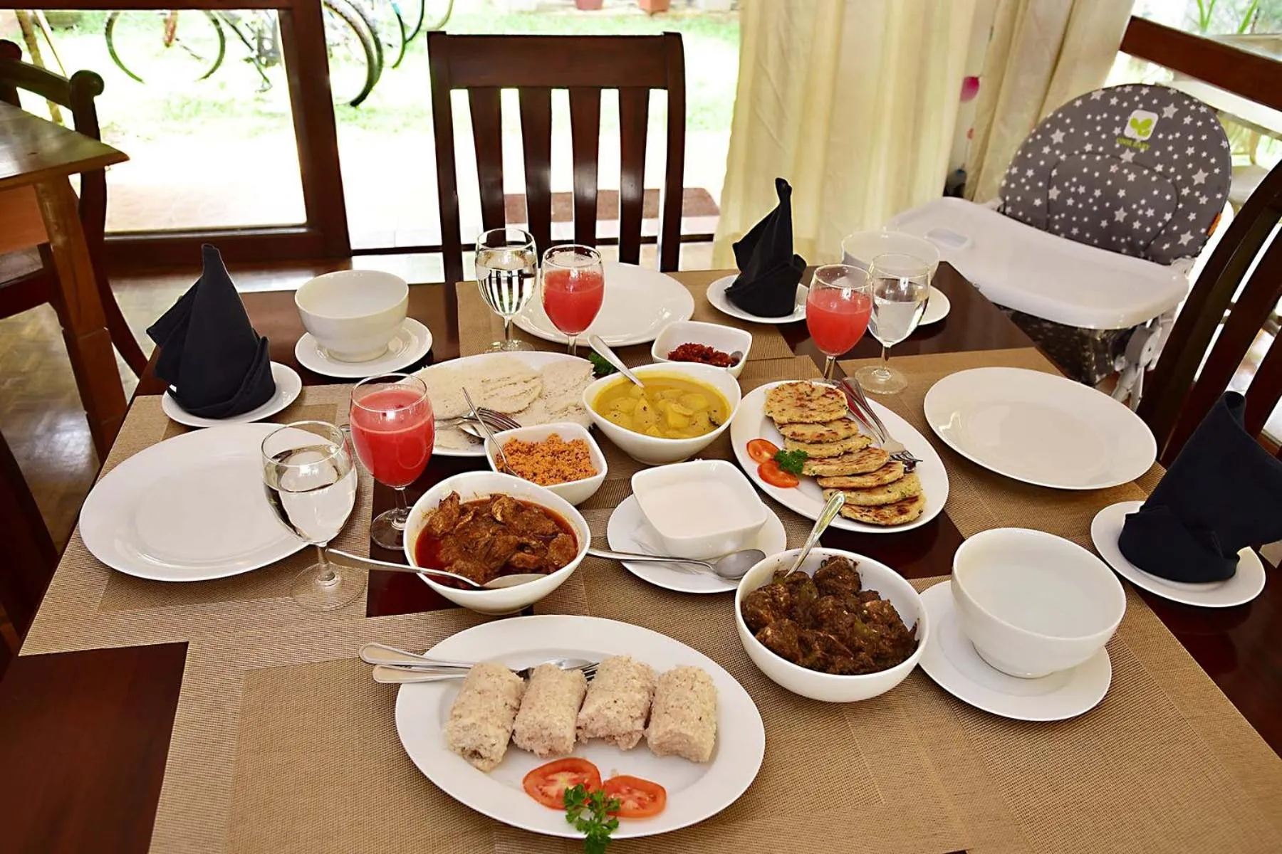 Food and drinks in Colombo Villa