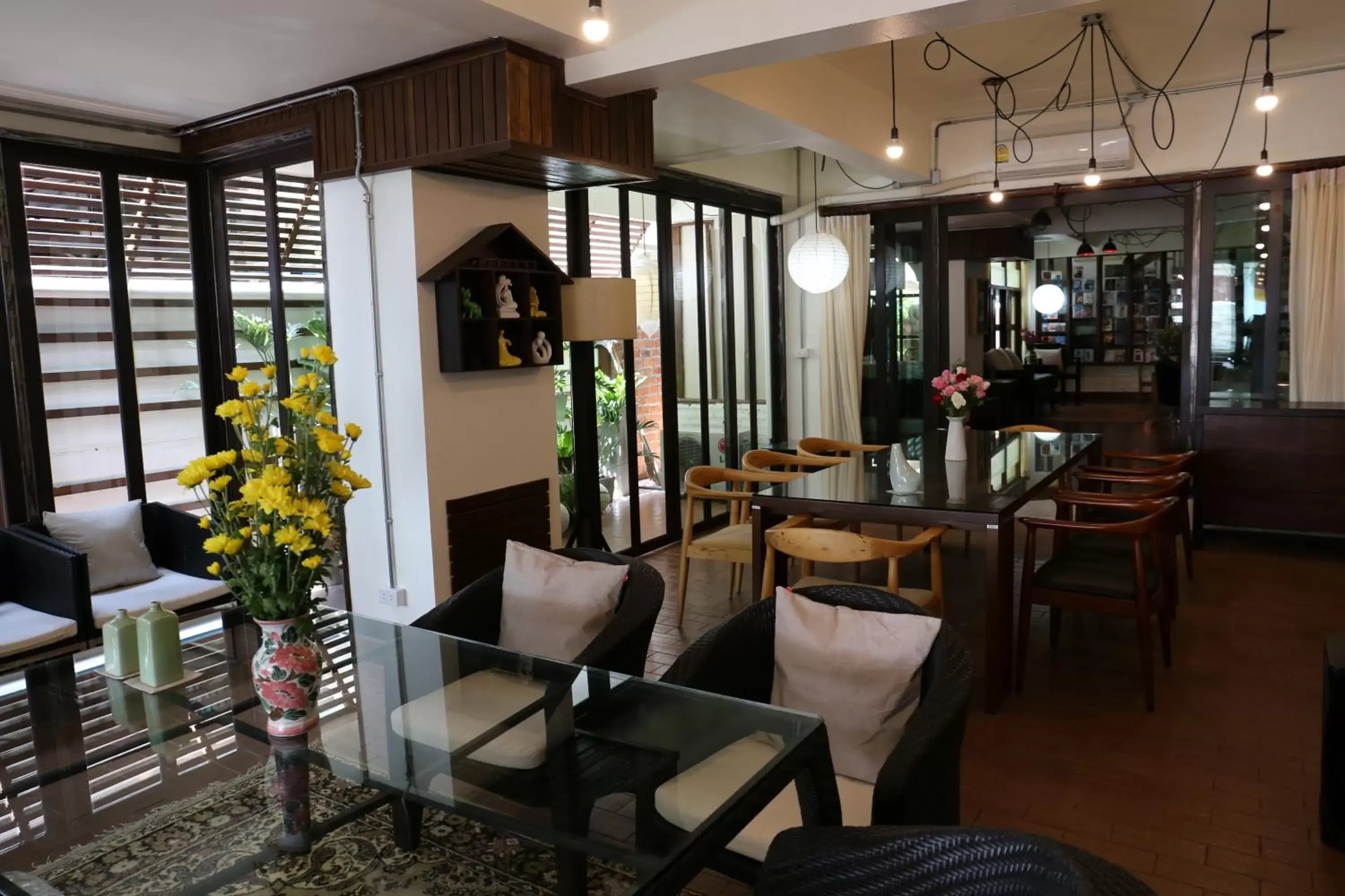 Communal lounge/ TV room, Restaurant/Places to Eat in Kampaeng Ngam Hotel - SHA Extra Plus