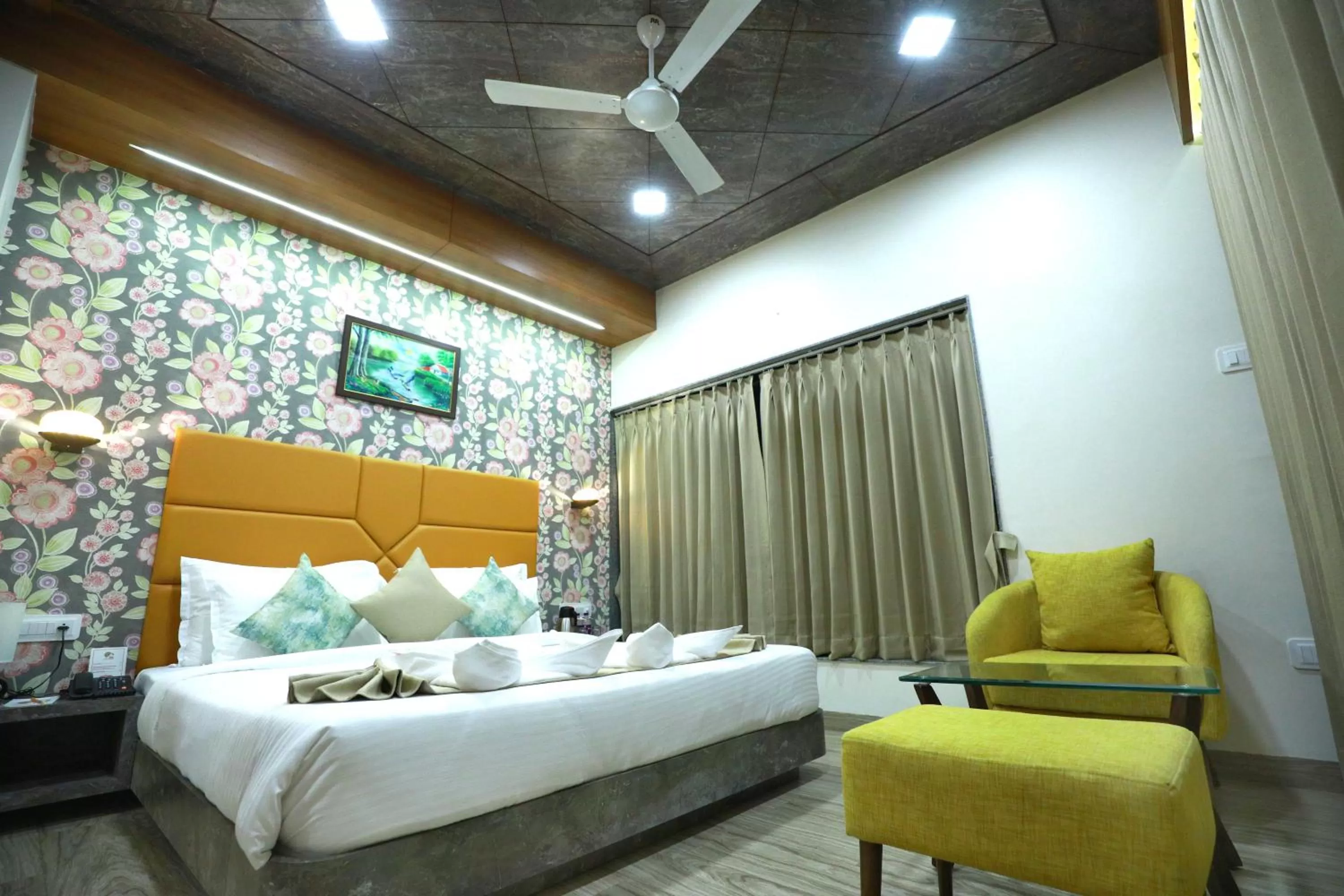 Bed in HOTEL THE GRANDLADHUKARA