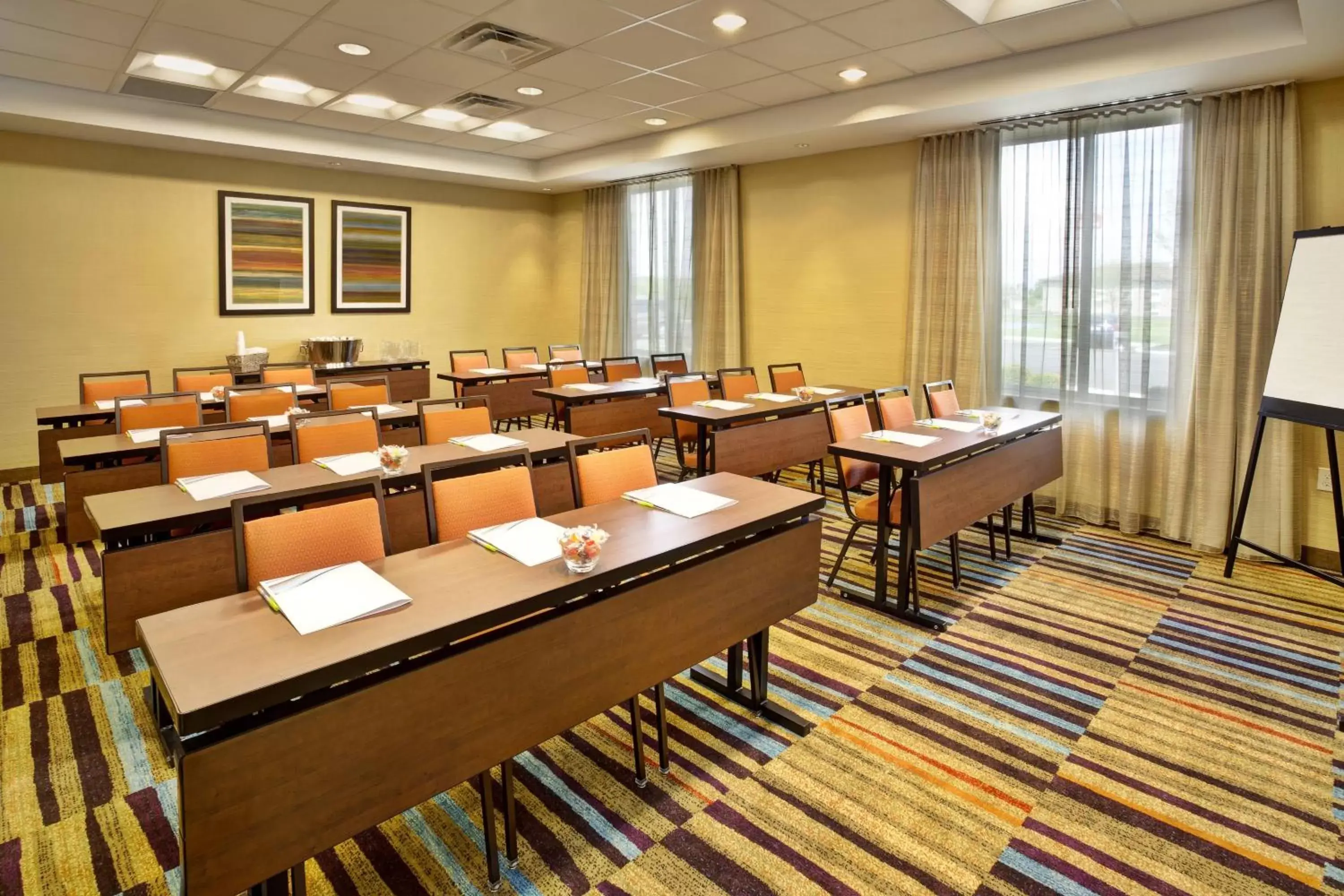 Meeting/conference room in Fairfield Inn & Suites by Marriott Jeffersonville I-71