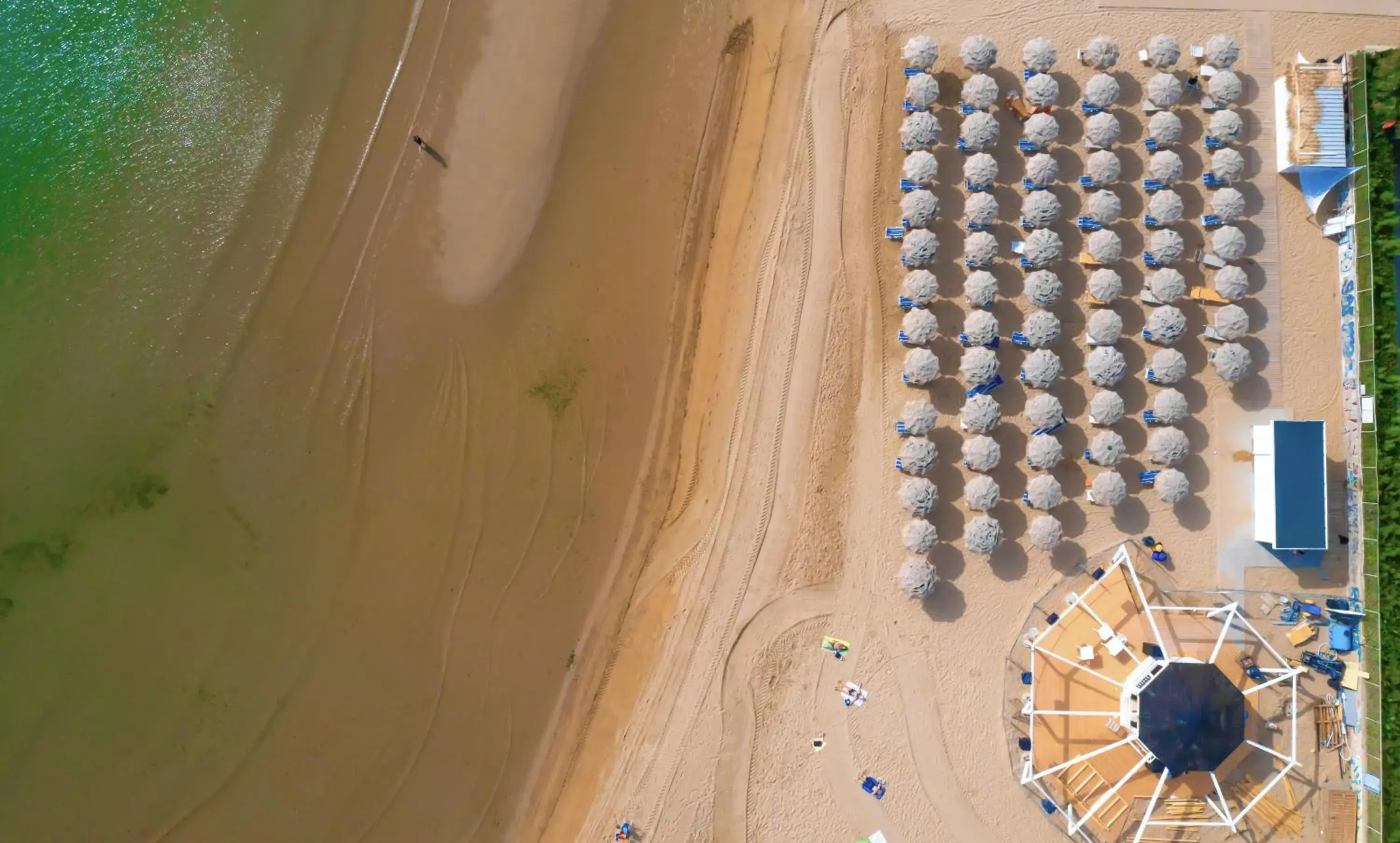 Beach, Bird's-eye View in Hotel Regent