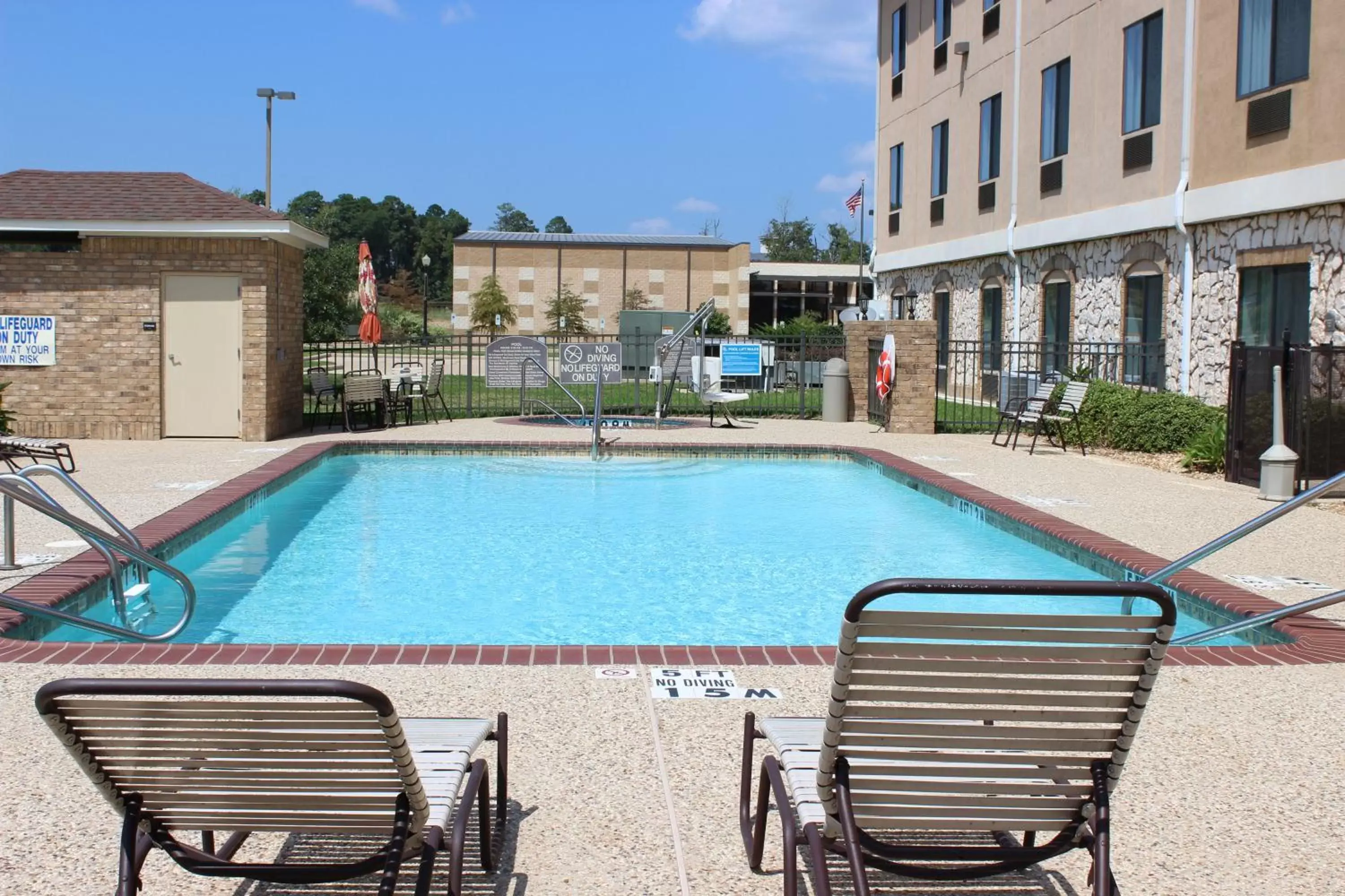 Swimming Pool in Holiday Inn Express Hotel & Suites Center, an IHG Hotel