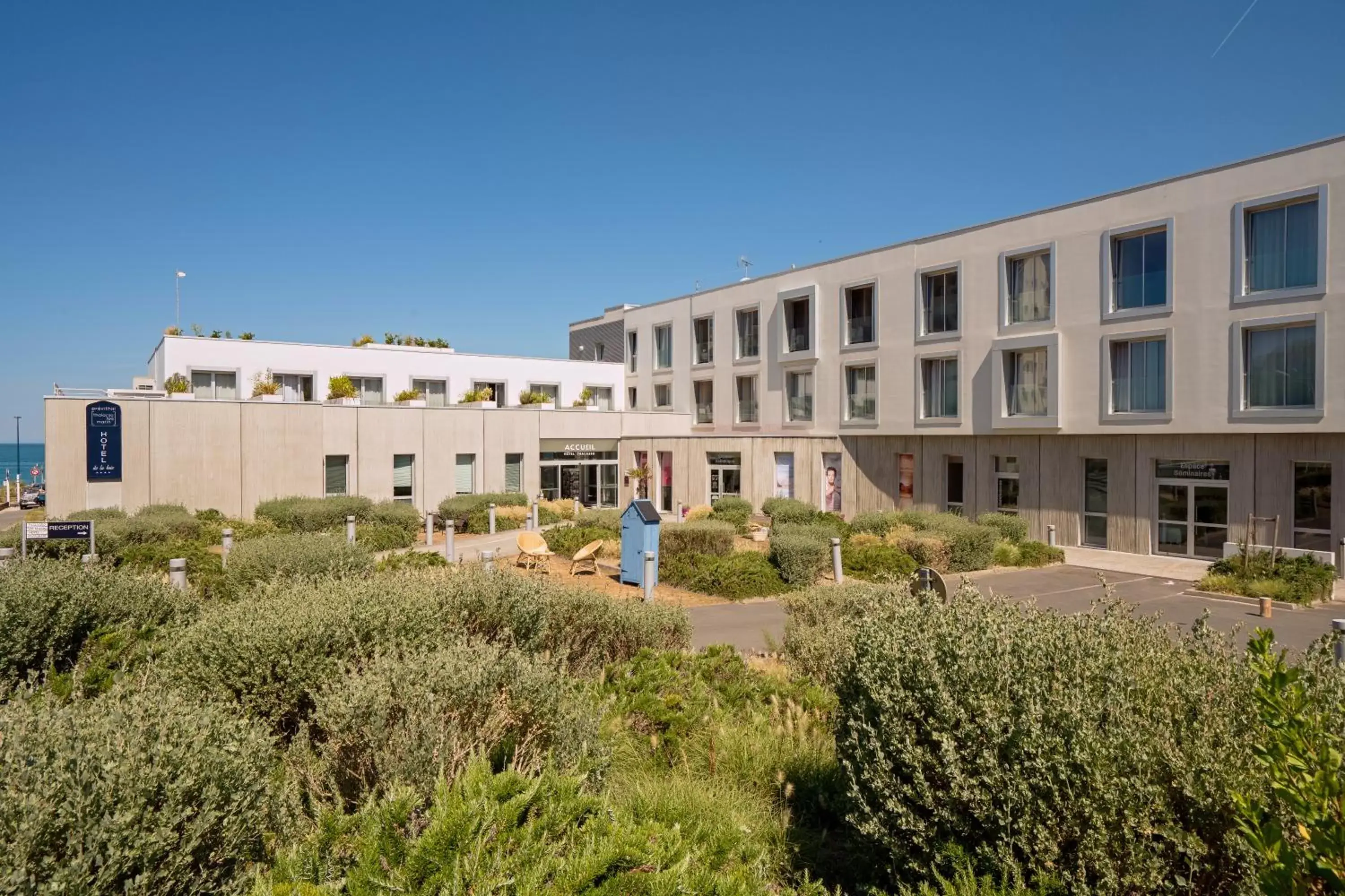 Property building in Hôtel de la Baie - Thalassothérapie PREVITHAL Property building in Hôtel de la Baie - Thalassothérapie PREVITHAL