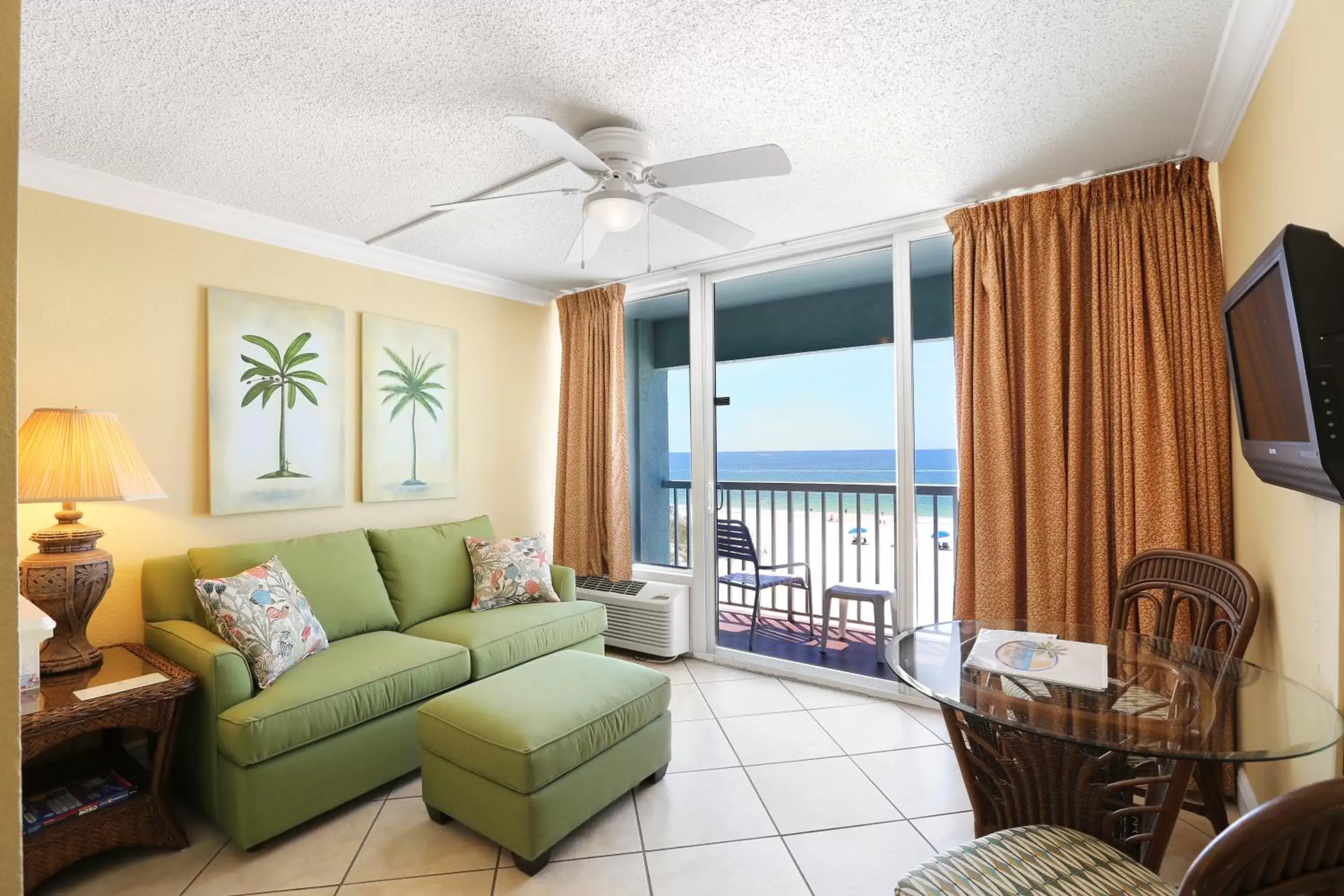 Living room, Sea View in Barefoot Beach Club