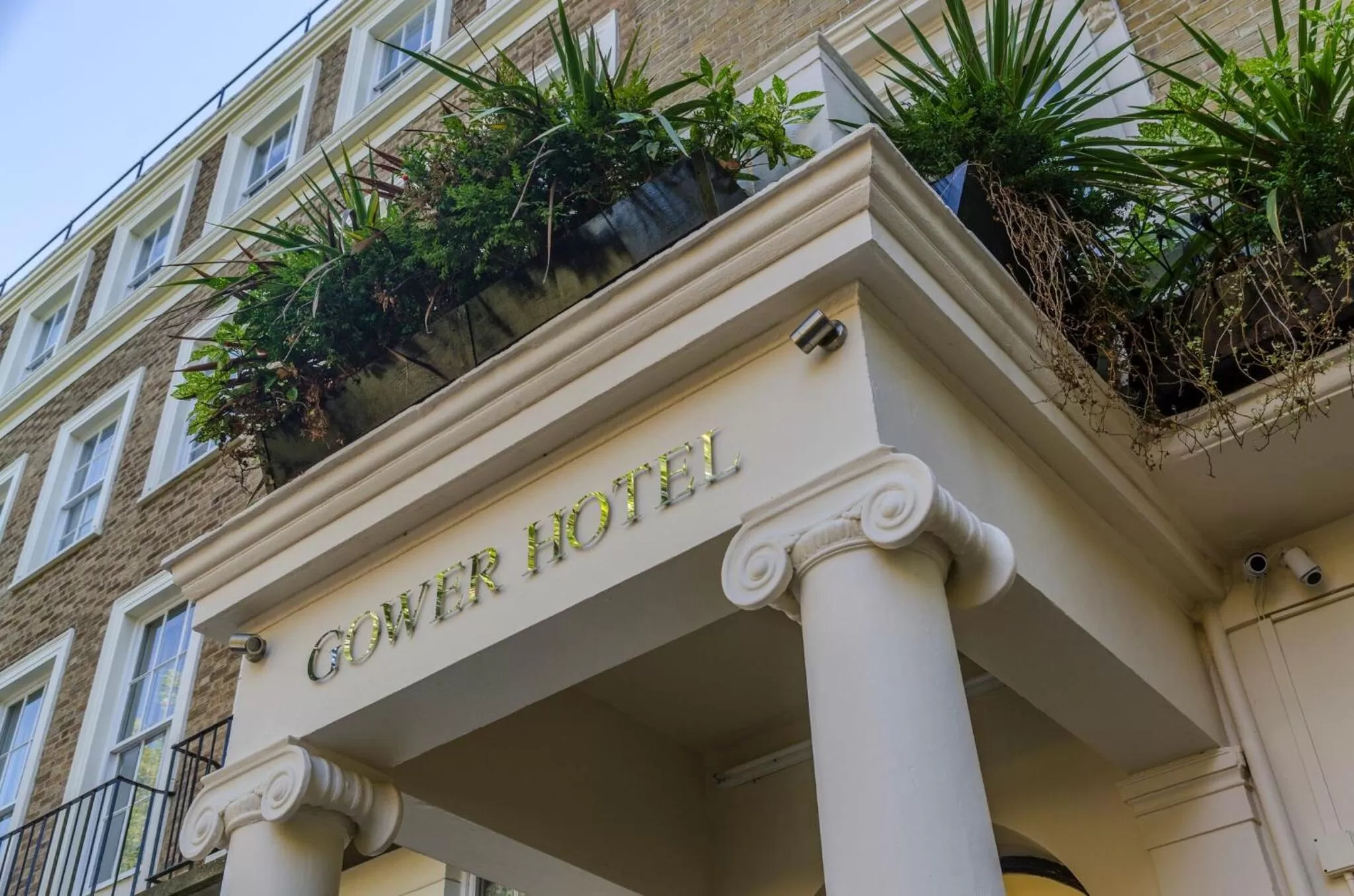 On site, Property Building in Aaraya London