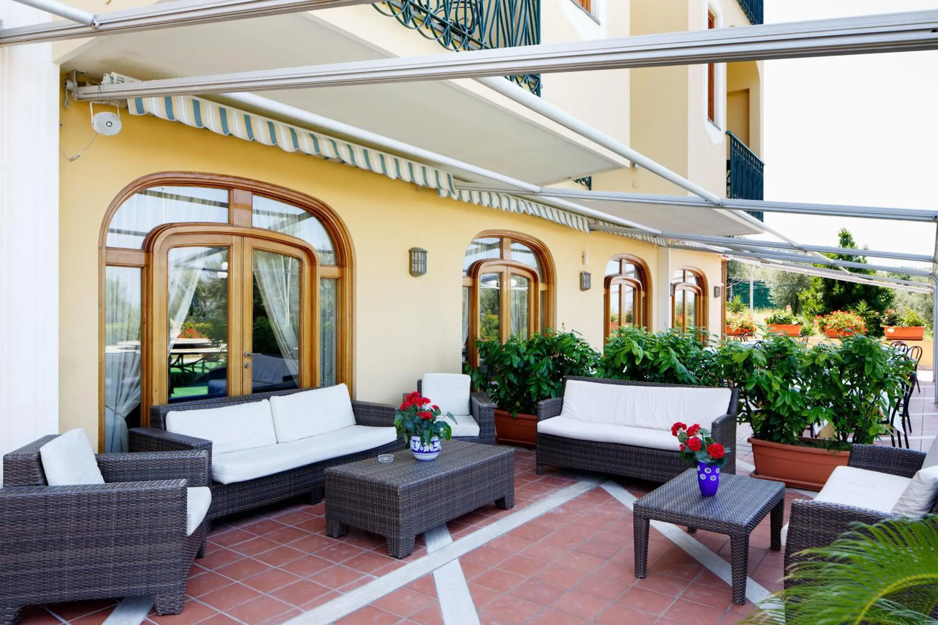 Garden, Patio/Outdoor Area in Johanna Park Hotel