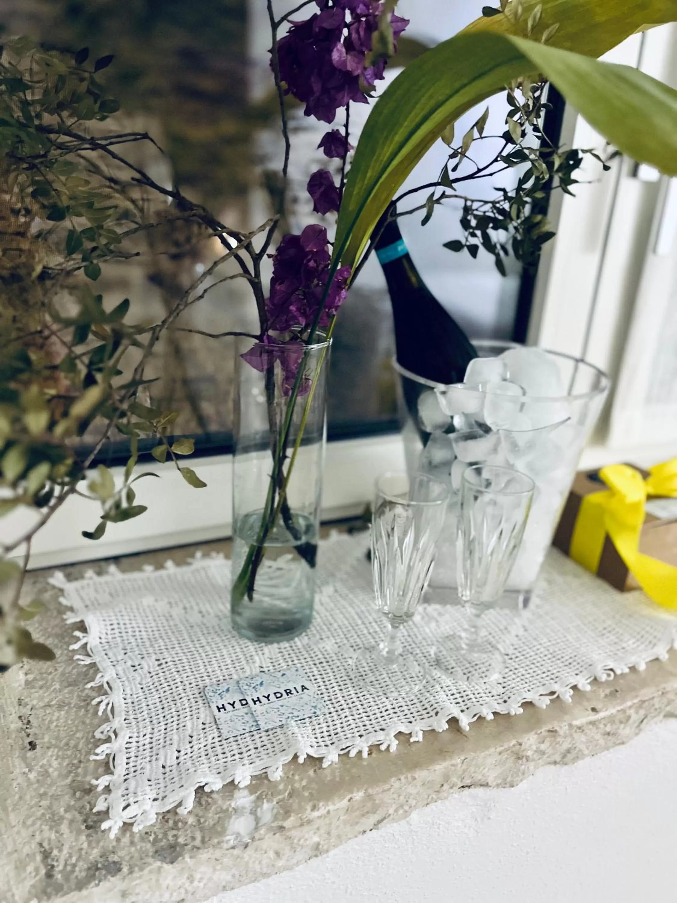 Hydria guest house art gallery