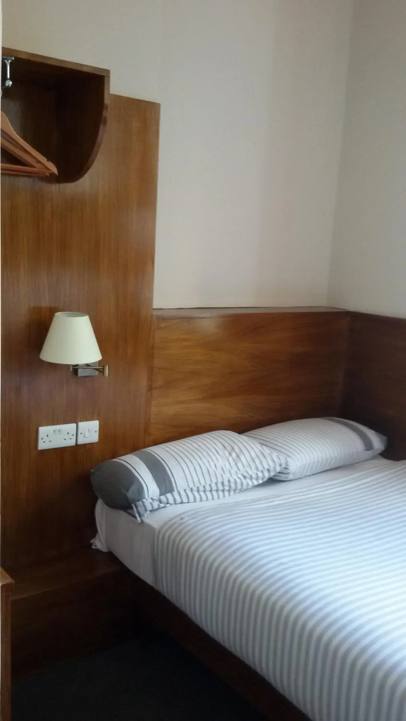 Bed, Room Photo in Adelphi Hotel