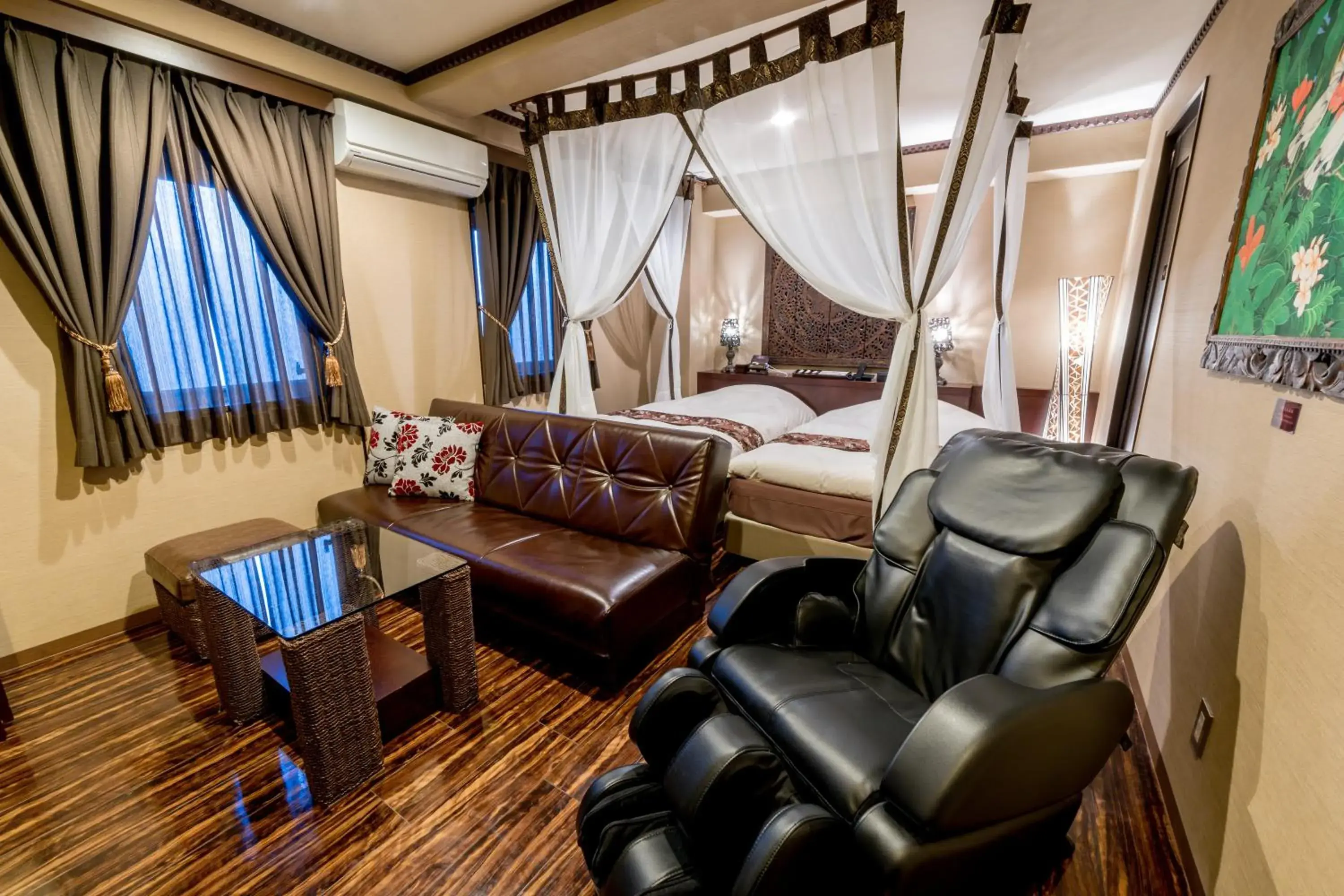 Bed, Seating Area in Hotel Bali Tower Osaka Tennoji