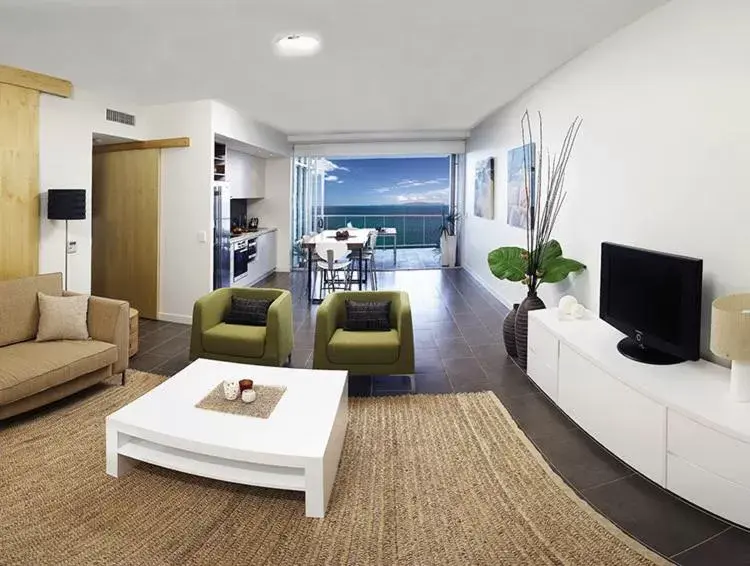 Living room, Lounge/Bar in Grand Mercure Apartments Magnetic Island