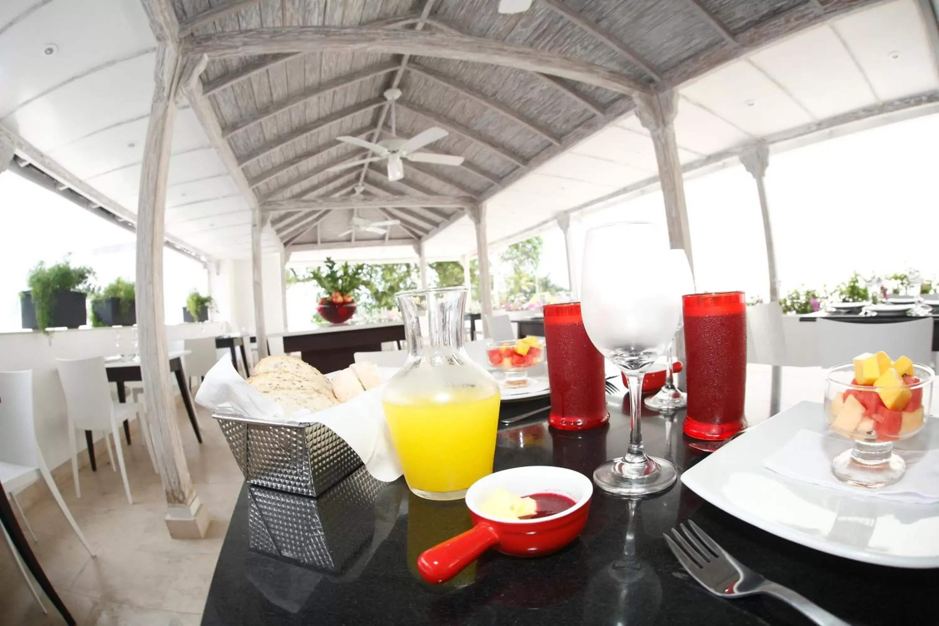 Restaurant/places to eat in Zalmedina Hotel Restaurant/places to eat in Zalmedina Hotel