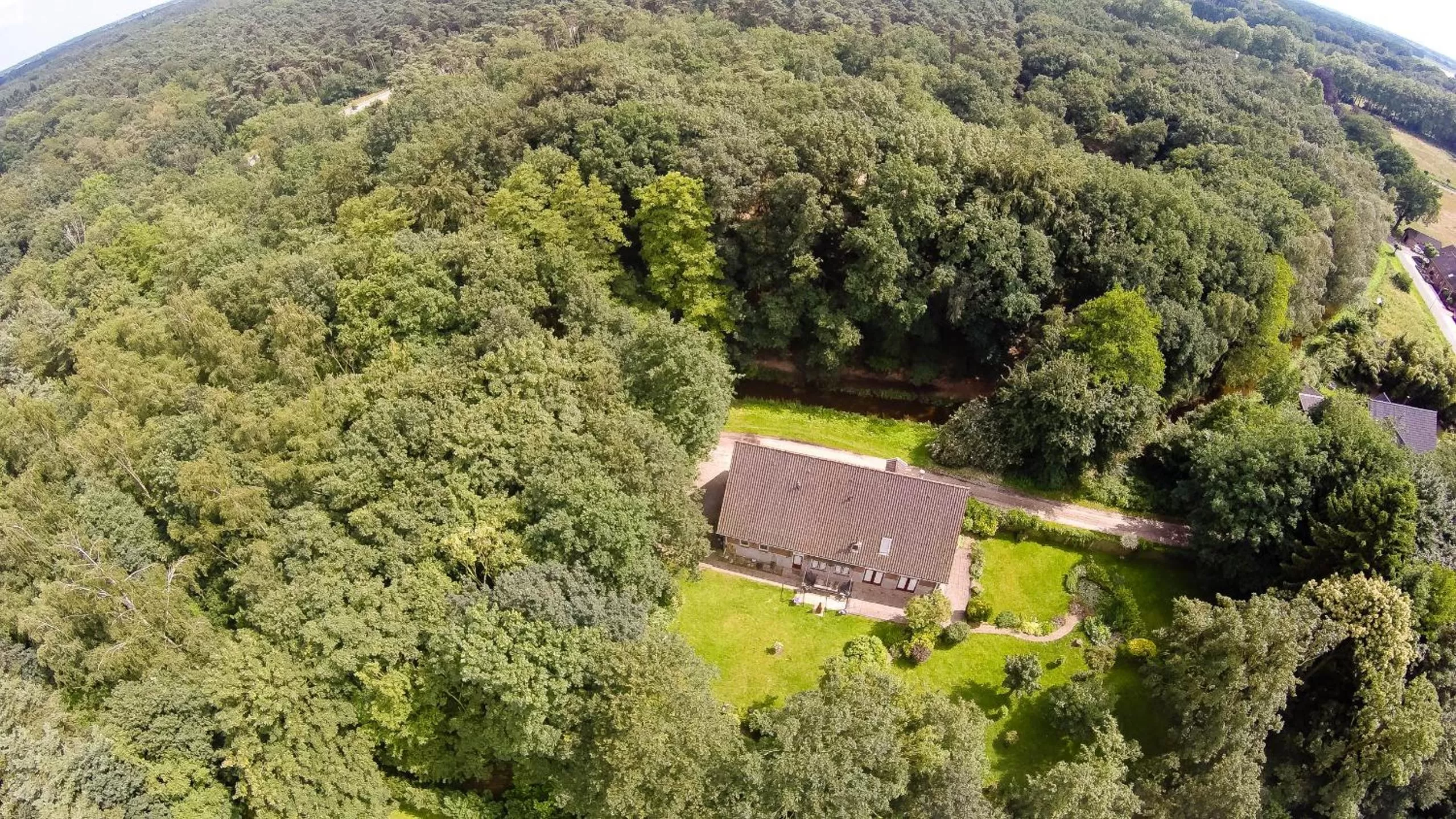 Garden view, Bird's-eye View in Bed & Breakfast aan de Beek