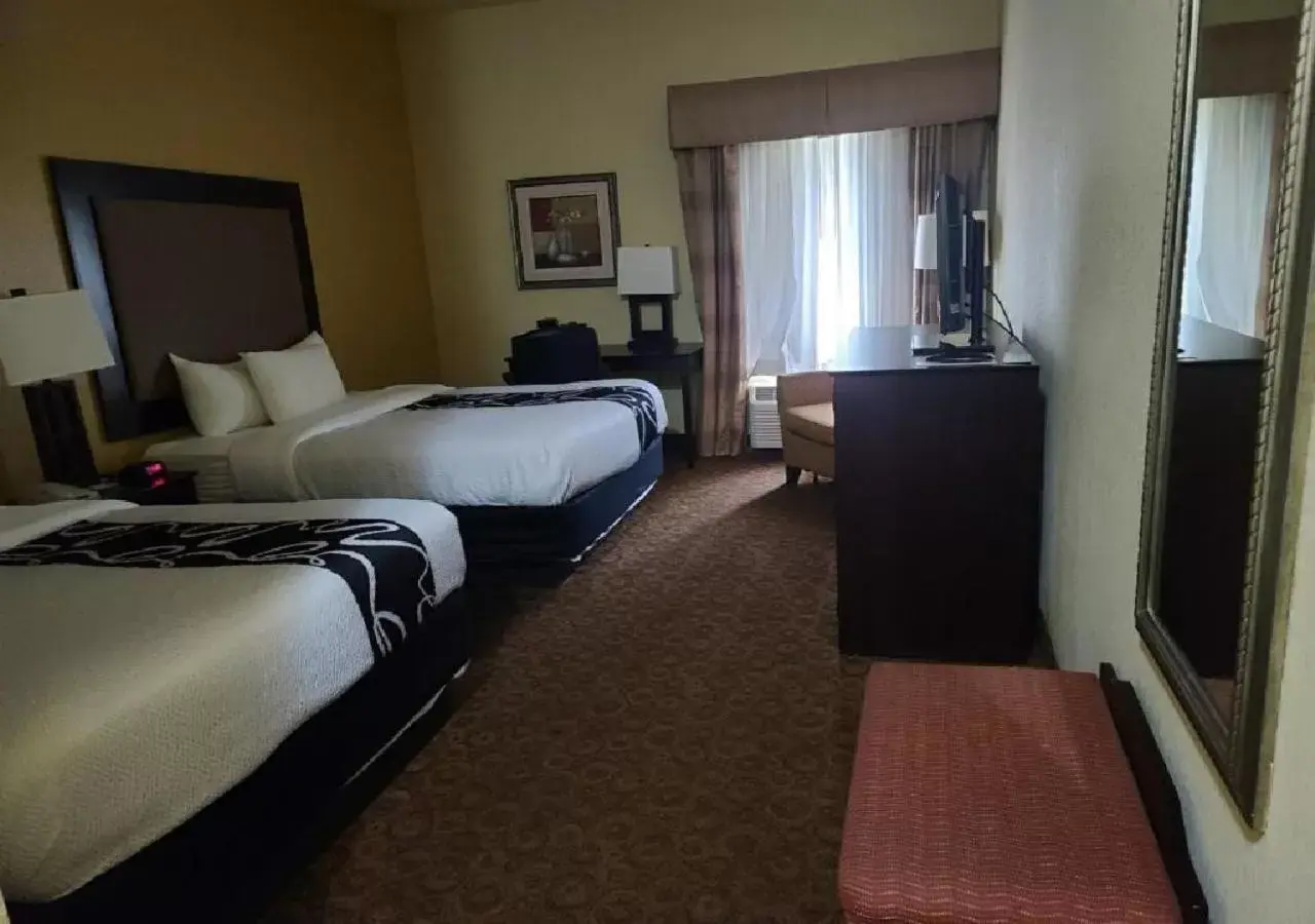 Bed in La Quinta by Wyndham Vicksburg Bed in La Quinta by Wyndham Vicksburg