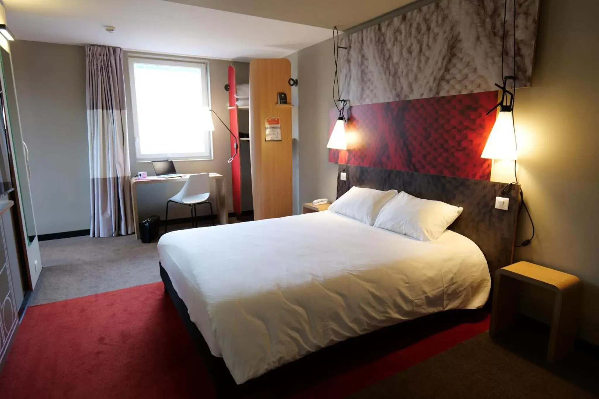 Bed in ibis Moulins