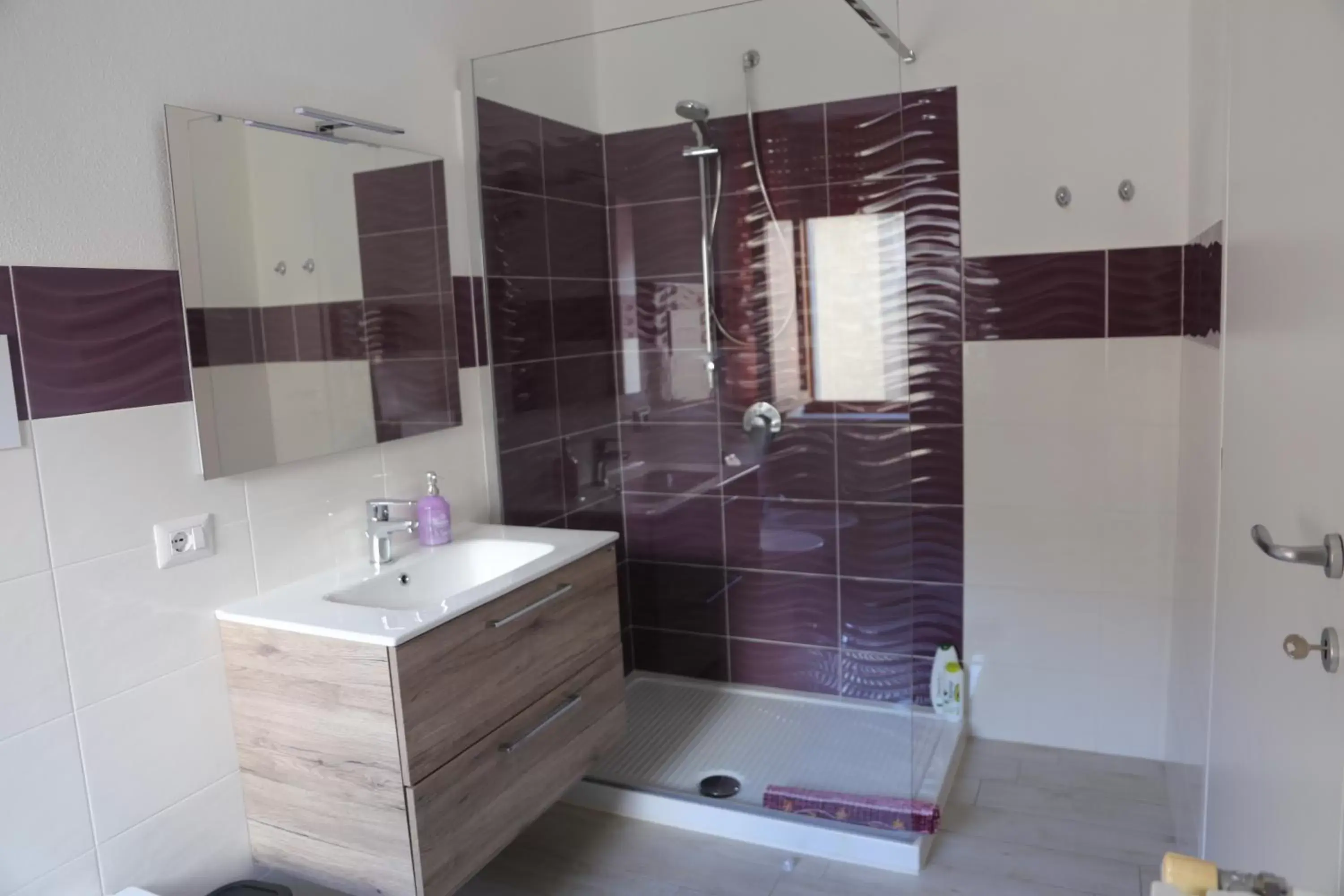 Triple Room with Private Bathroom in S'Orgosa Triple Room with Private Bathroom in S'Orgosa