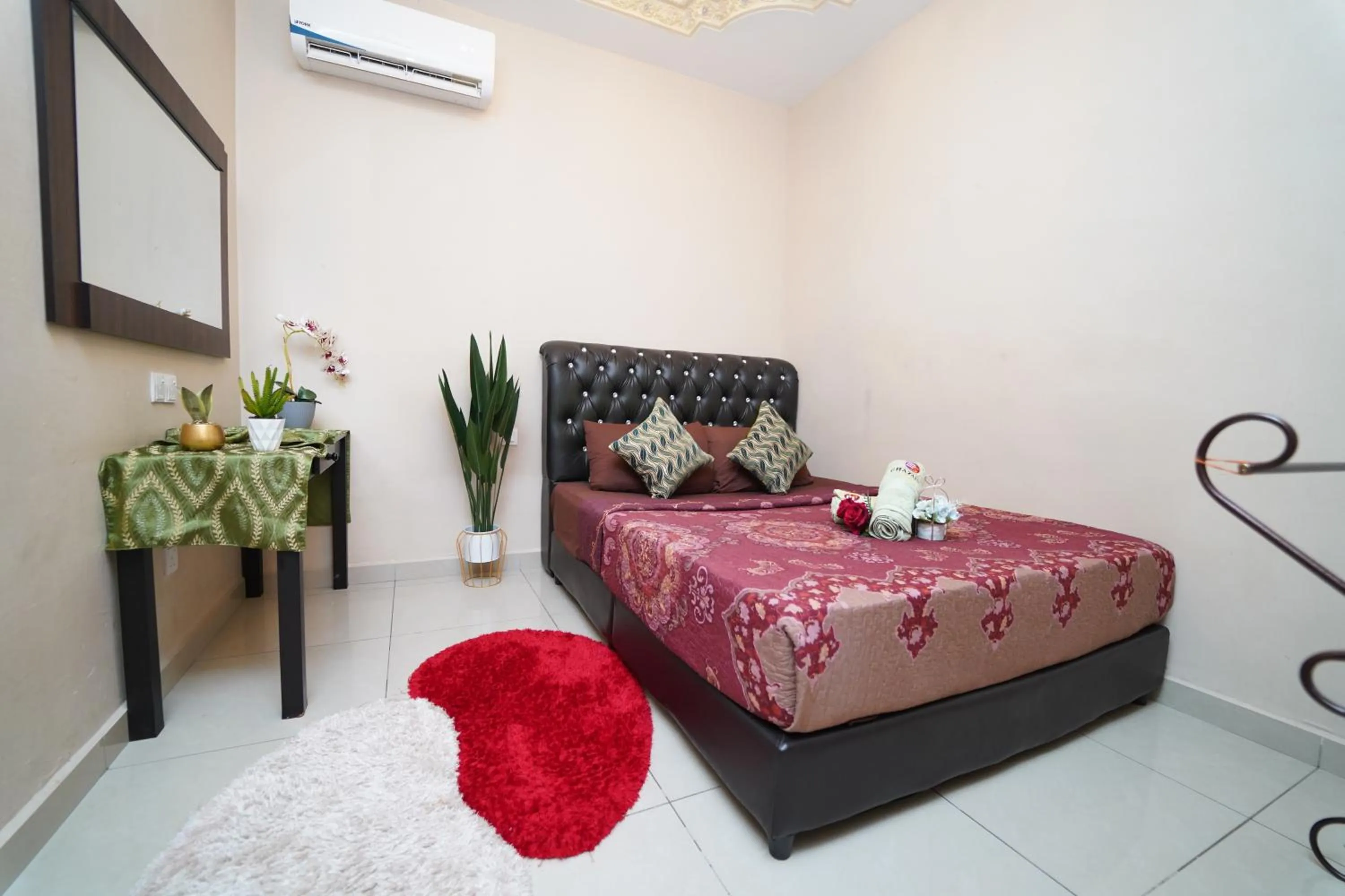 Bed in Ghazrin's Classic Hotel JB