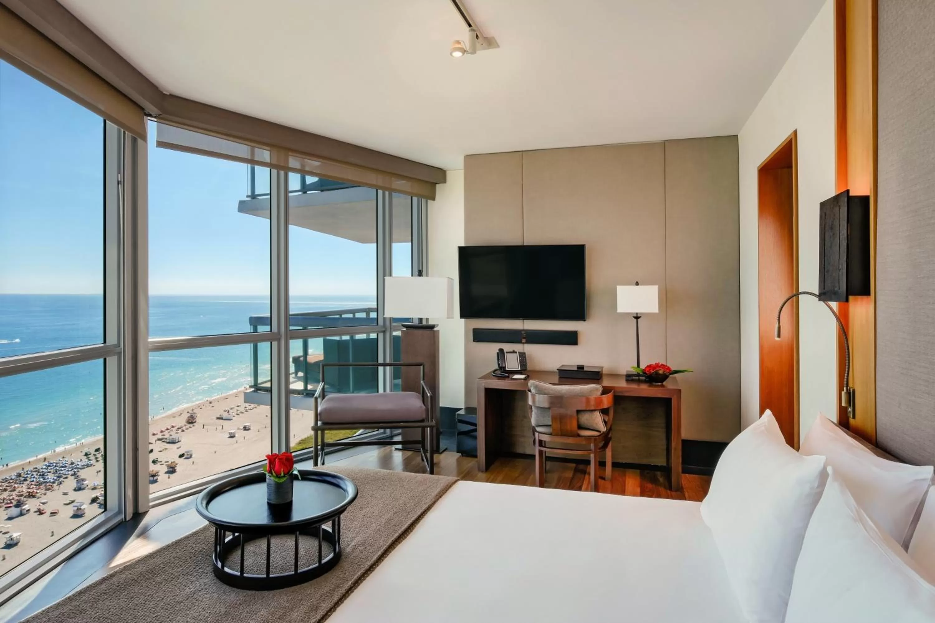 Bedroom, Bed in The Setai, Miami Beach