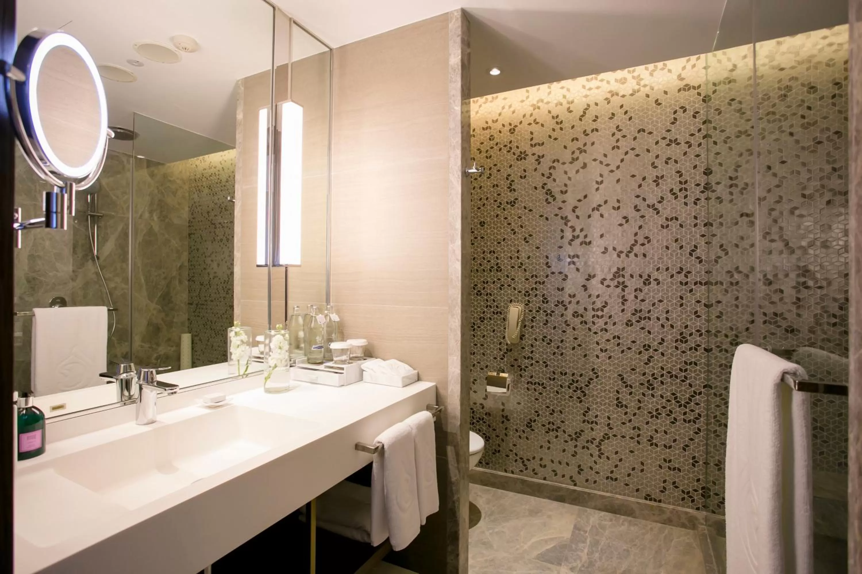 Photo of the whole room in Centara Grand At CentralWorld