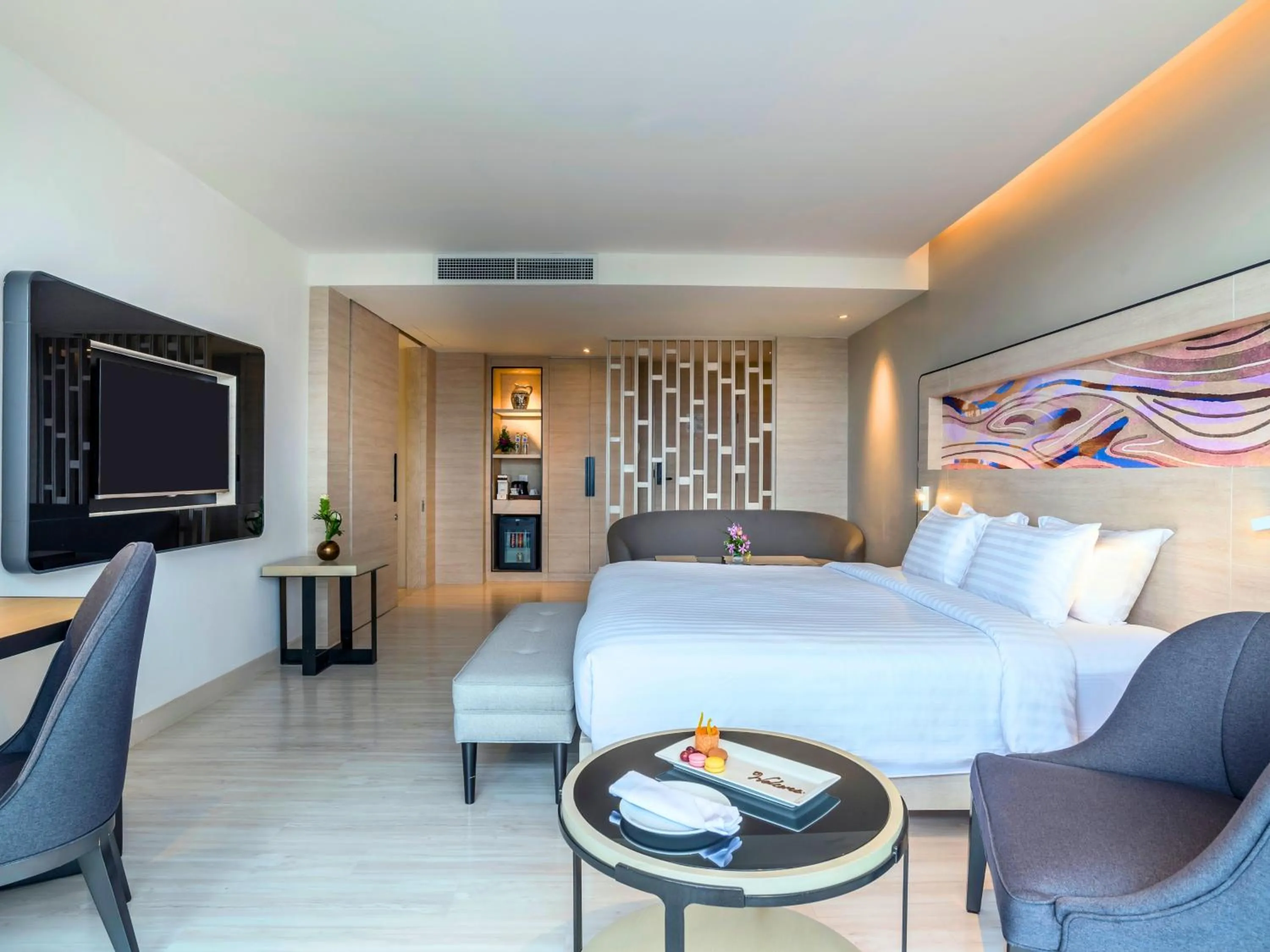 TV and multimedia, Bed in Novotel Phuket City Phokeethra