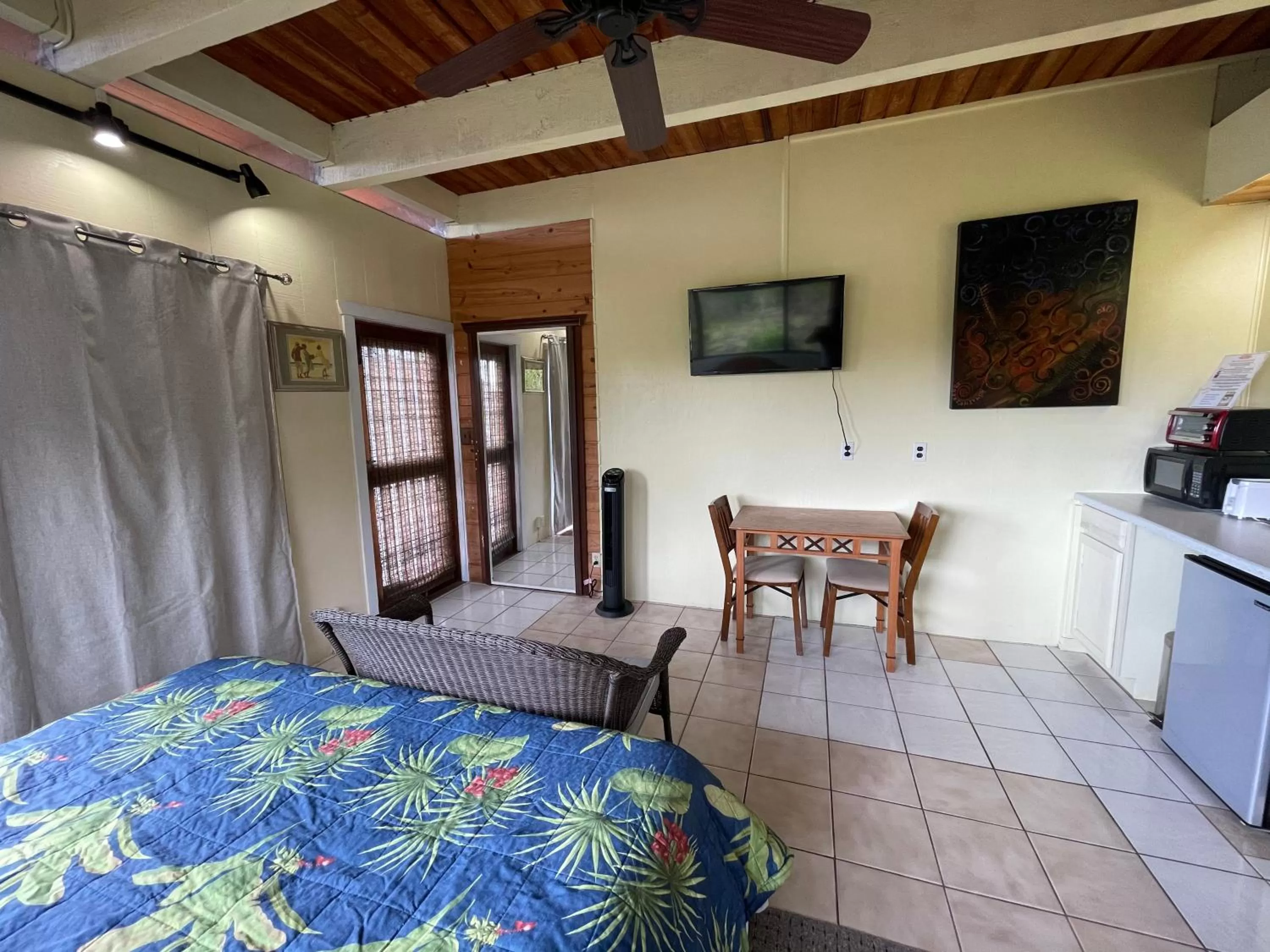 Photo of the whole room in Coffee Garden