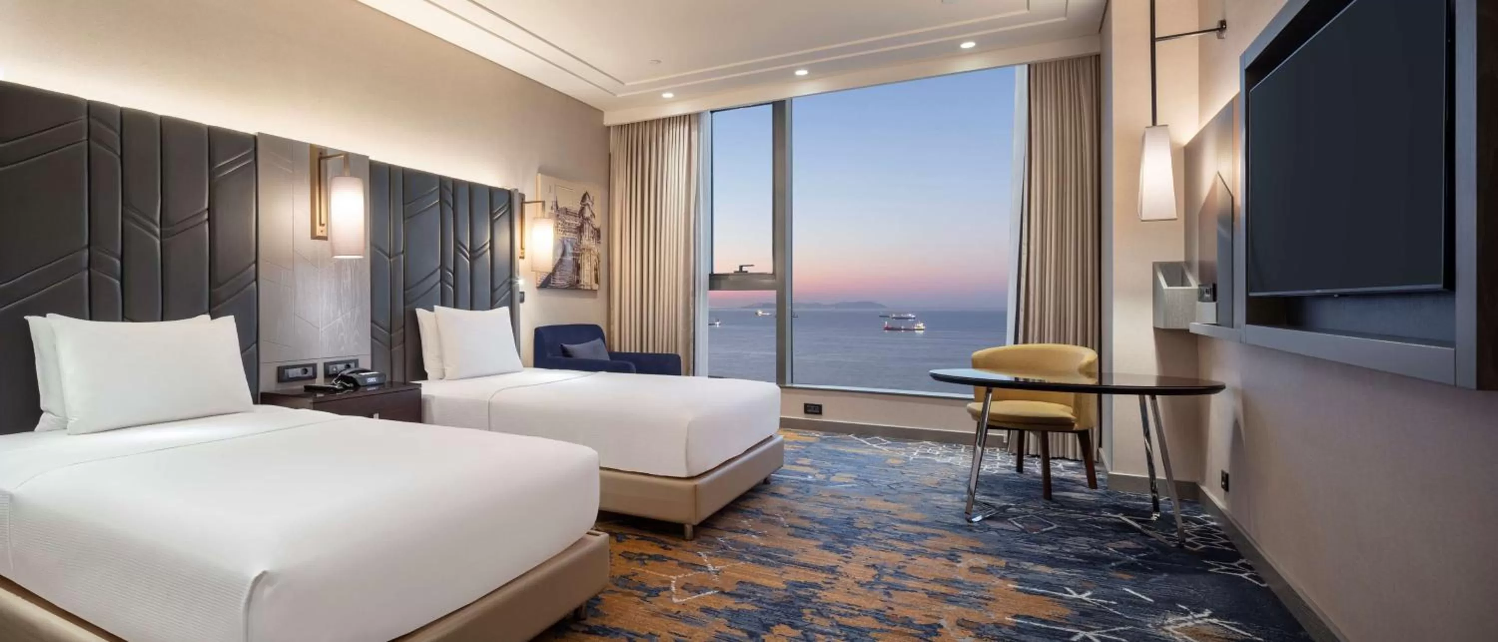 Bed in Hilton Istanbul Bakirkoy