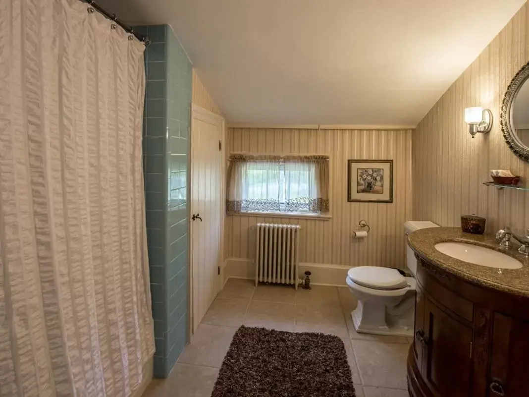 Bathroom in The Neighbour House B&B