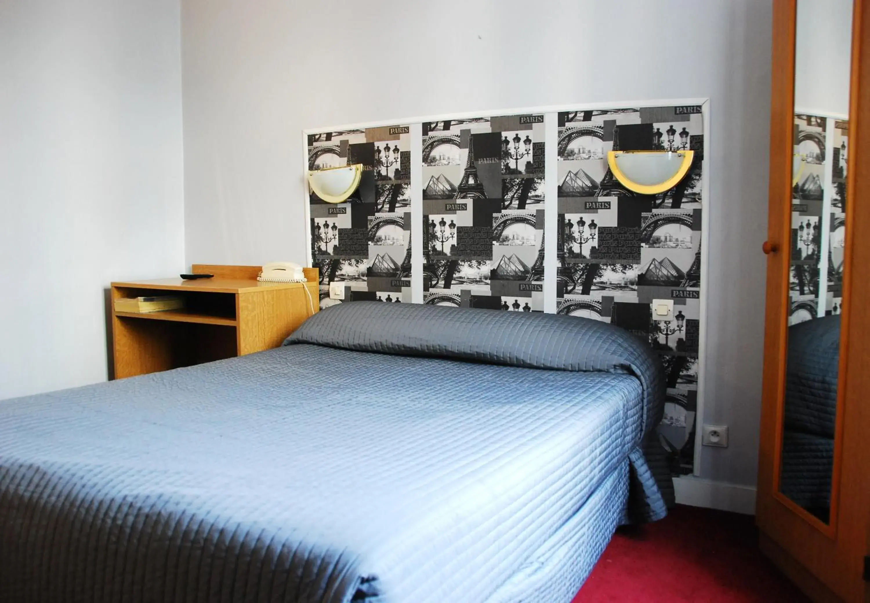 Photo of the whole room, Room Photo in Cosy Monceau