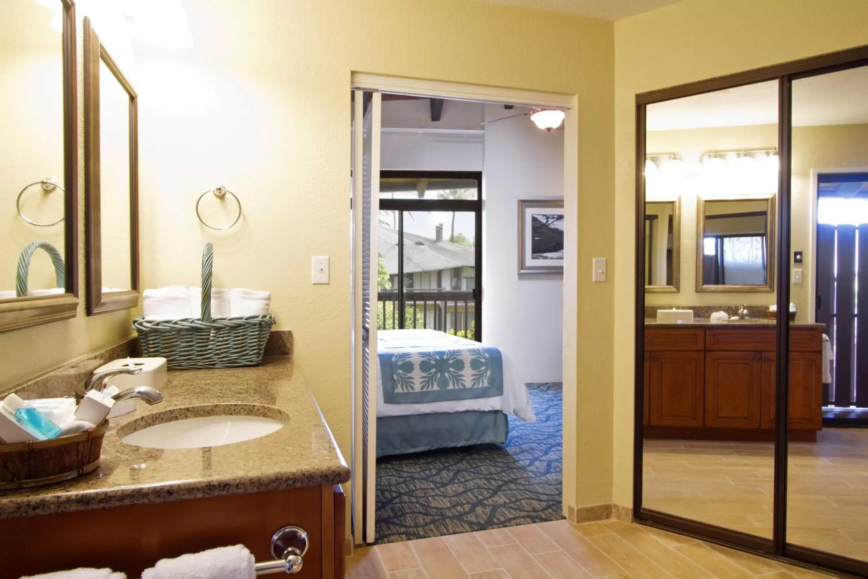 Photo of the whole room, Bathroom in Club Wyndham Ka Eo Kai