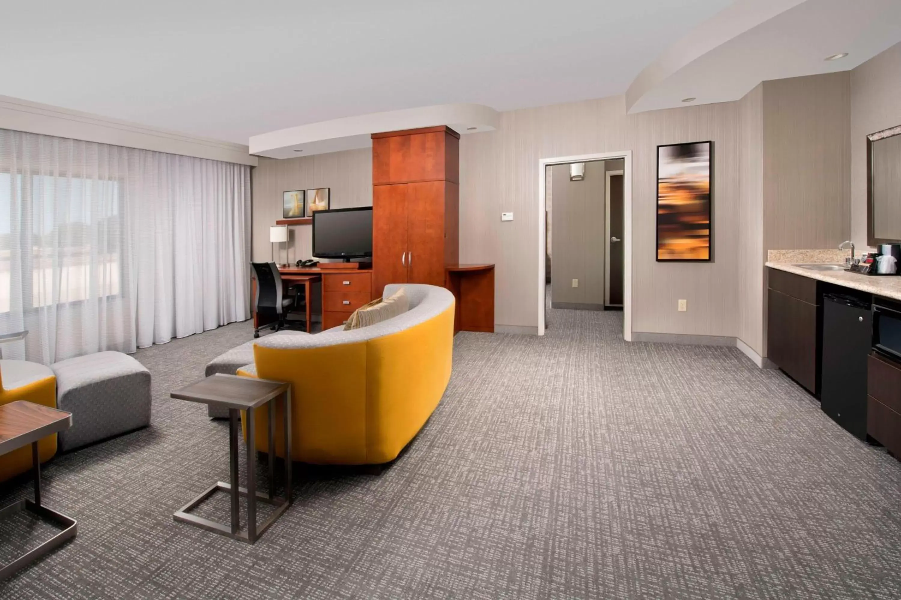 Living room, Seating Area in Courtyard by Marriott Tyler