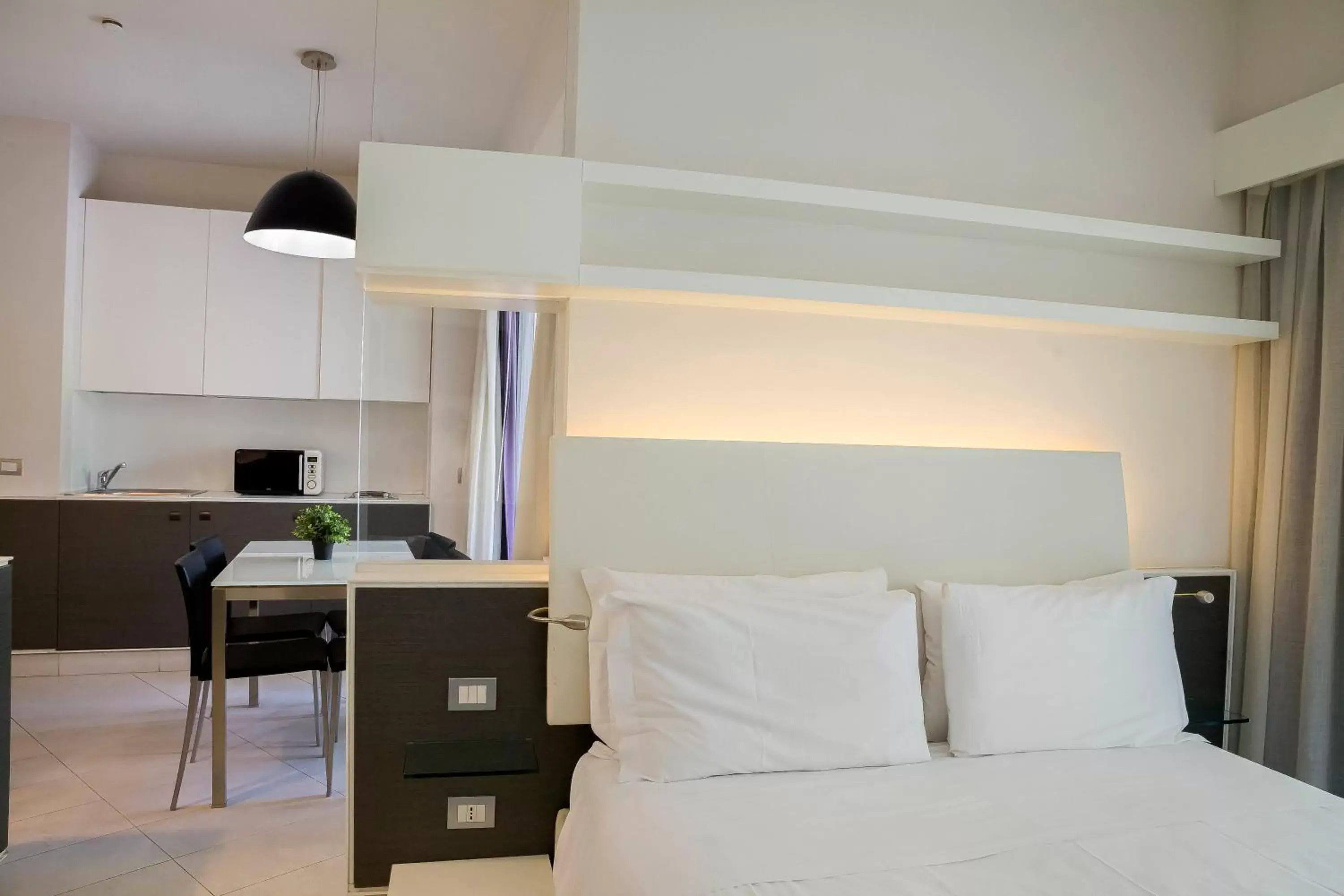 Bed in Lungotevere Suite