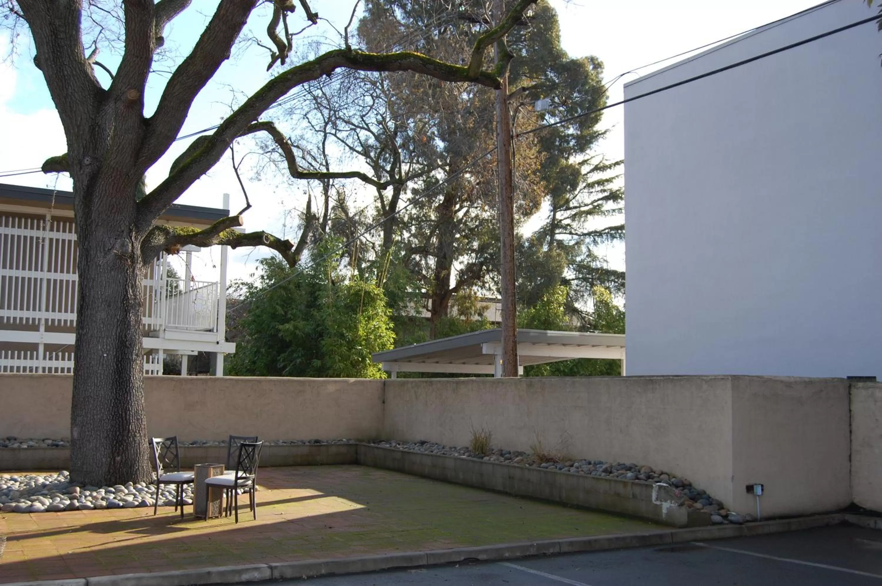 Garden view in Pleasant Hill Inn