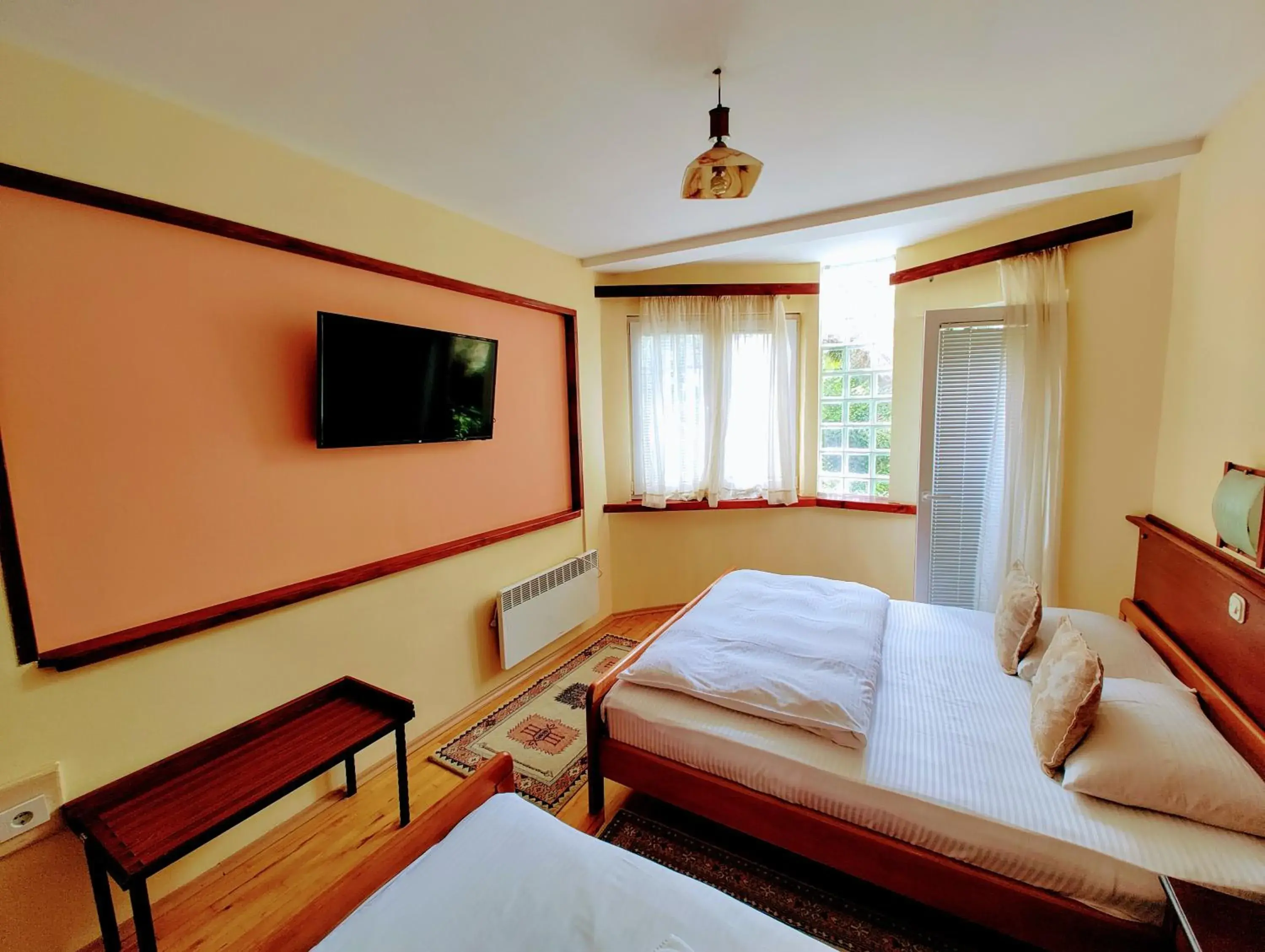 Bed in Hotel Kapistec Skopje
