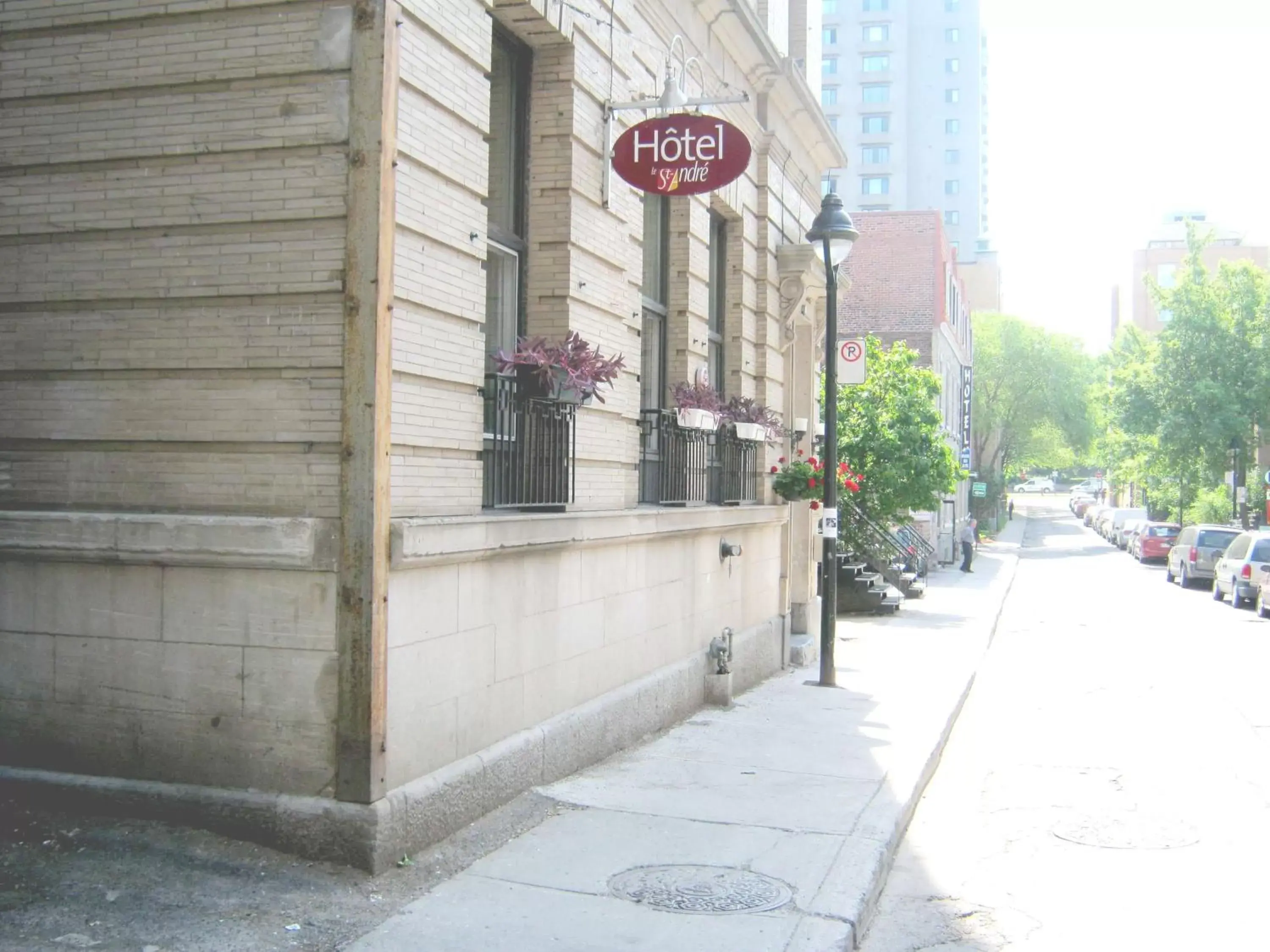 Facade/entrance in Hotel Saint-Andre