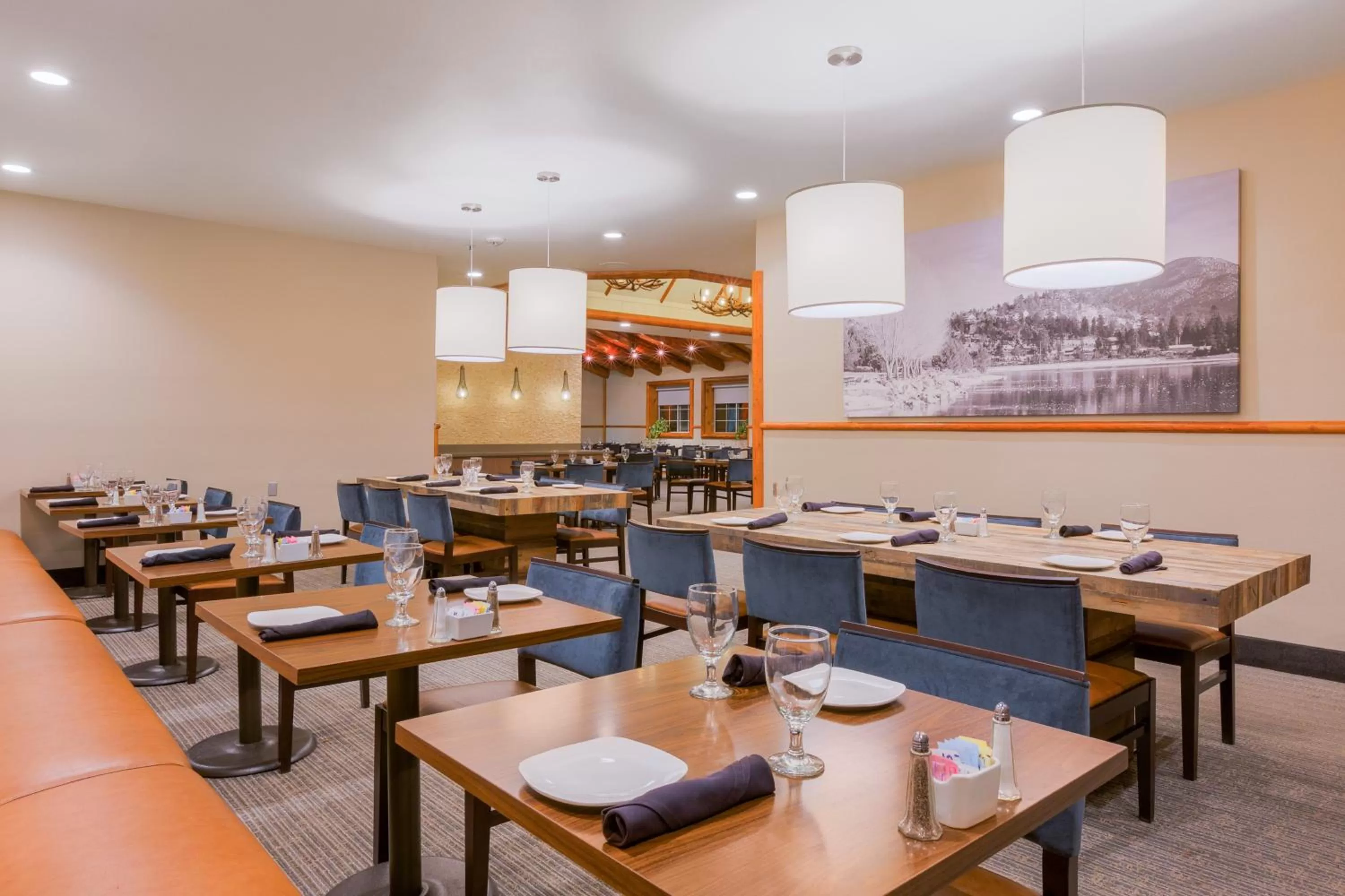 Restaurant/places to eat in Holiday Inn Resort The Lodge at Big Bear Lake by IHG
