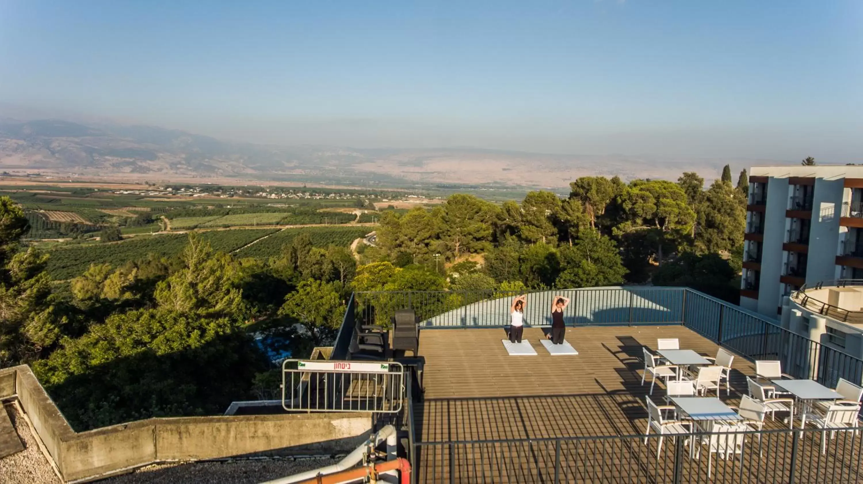 Bird's eye view, Bird's-eye View in Giladi Hotel