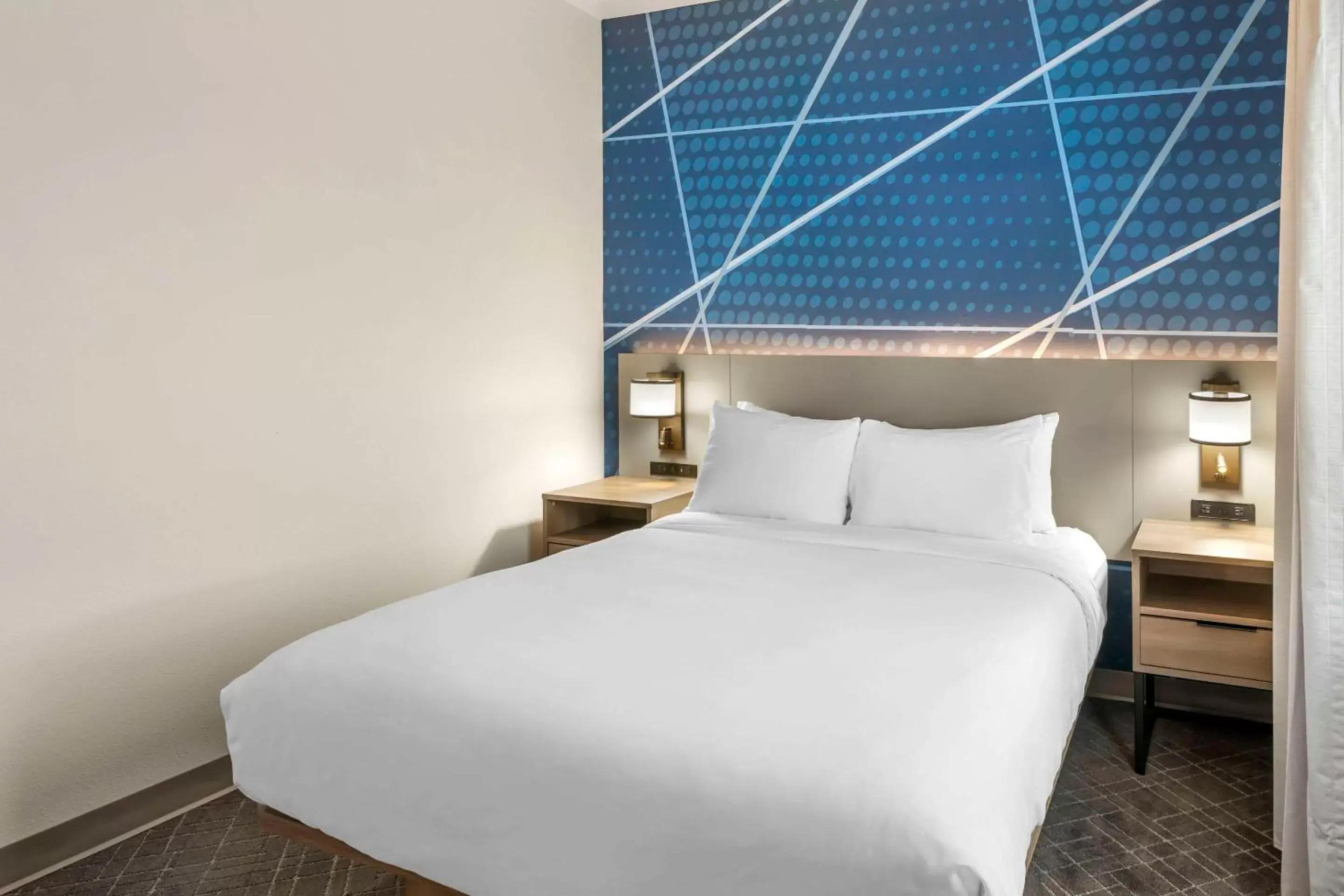 Bedroom, Bed in Comfort Suites Bedroom, Bed in Comfort Suites