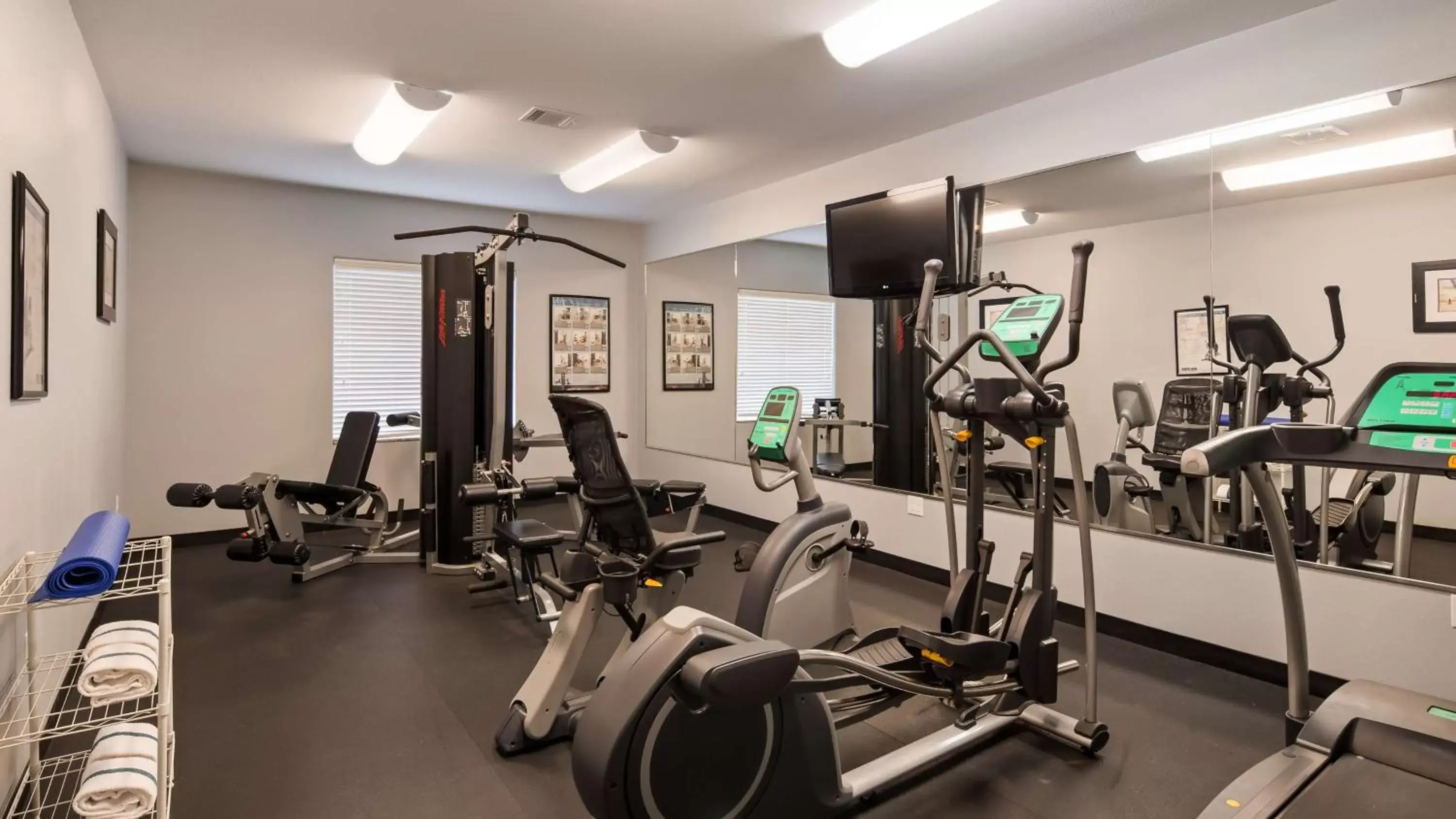 Fitness centre/facilities, Fitness Center/Facilities in Best Western Plus Sand Bass Inn and Suites