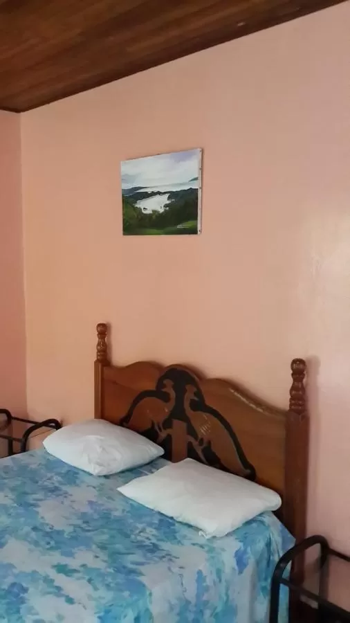 Photo of the whole room, Bed in La Purruja Lodge